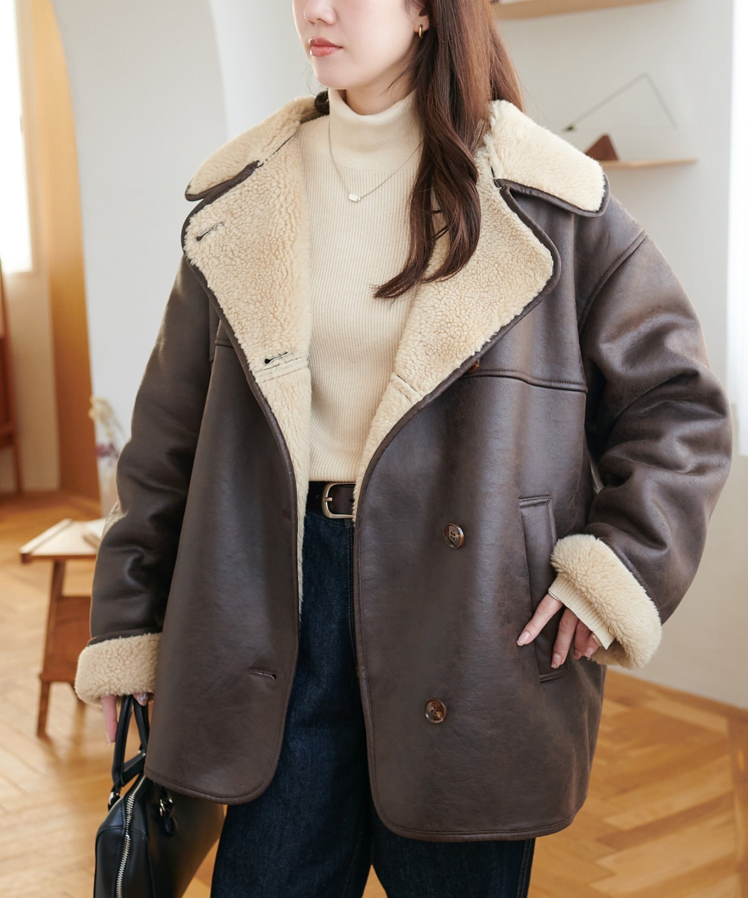 Discoat フェイクムートンミドルコート ディスコート ジャケット・アウター その他のジャケット・アウター ベージュ ブラウン【送料無料】のサムネイル