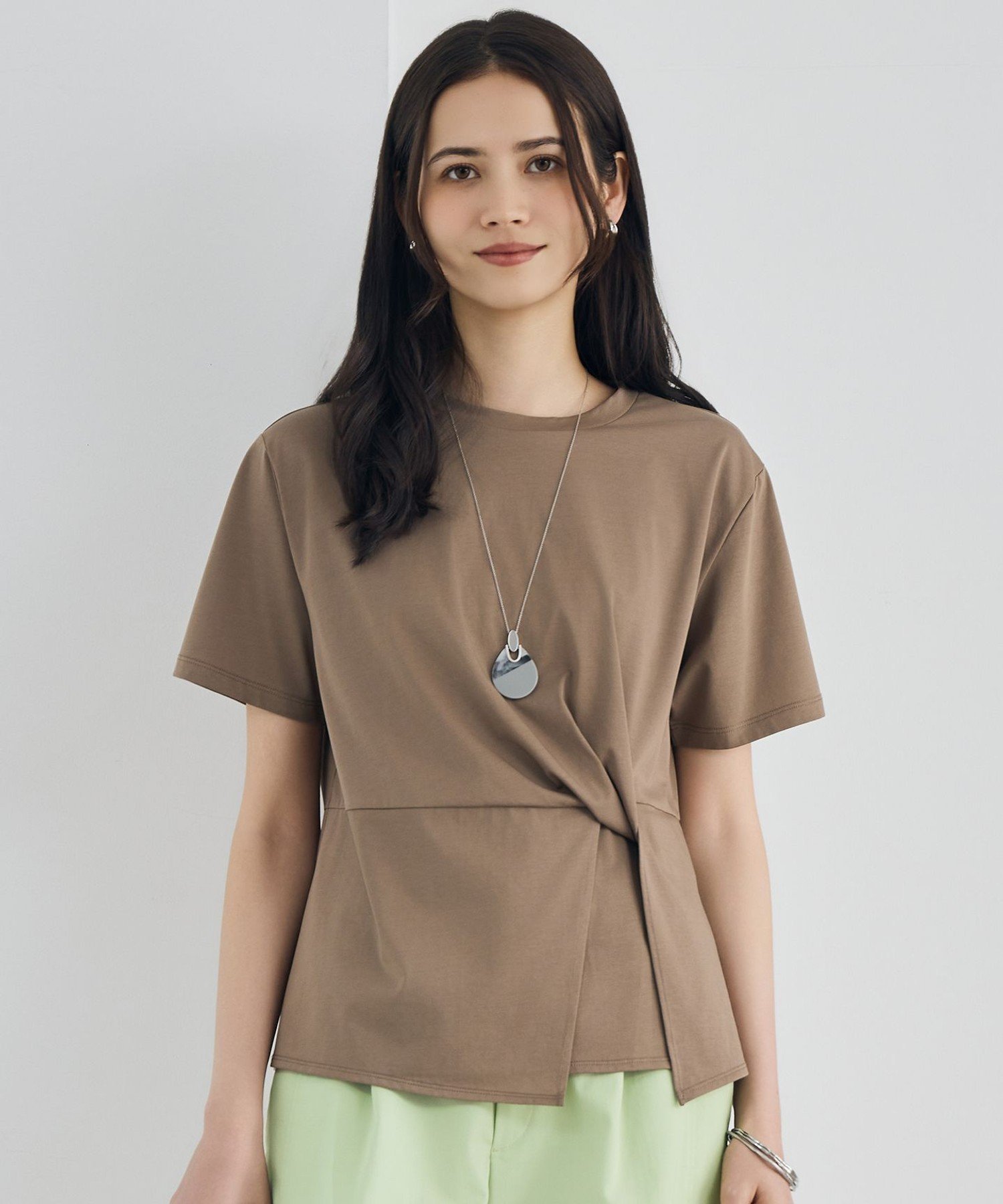 自由区 L ツイストディテール Tシャツ ジユウク トップス カットソー・Tシャツ ブルー ホワイト ブラウン