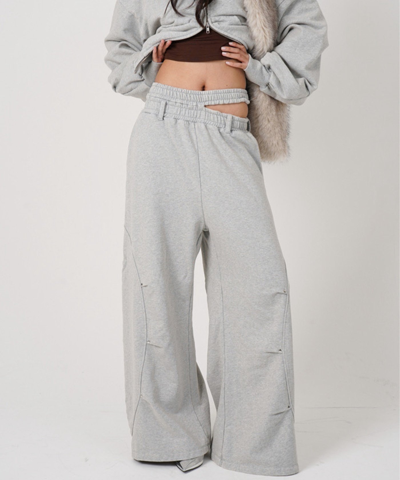 ROYAL FLASH MITSUKI/ミツキ/PEARL CHARM BARREL LEG PANTS ロイヤルフラッシュ パンツ その他のパンツ グレー ブラック