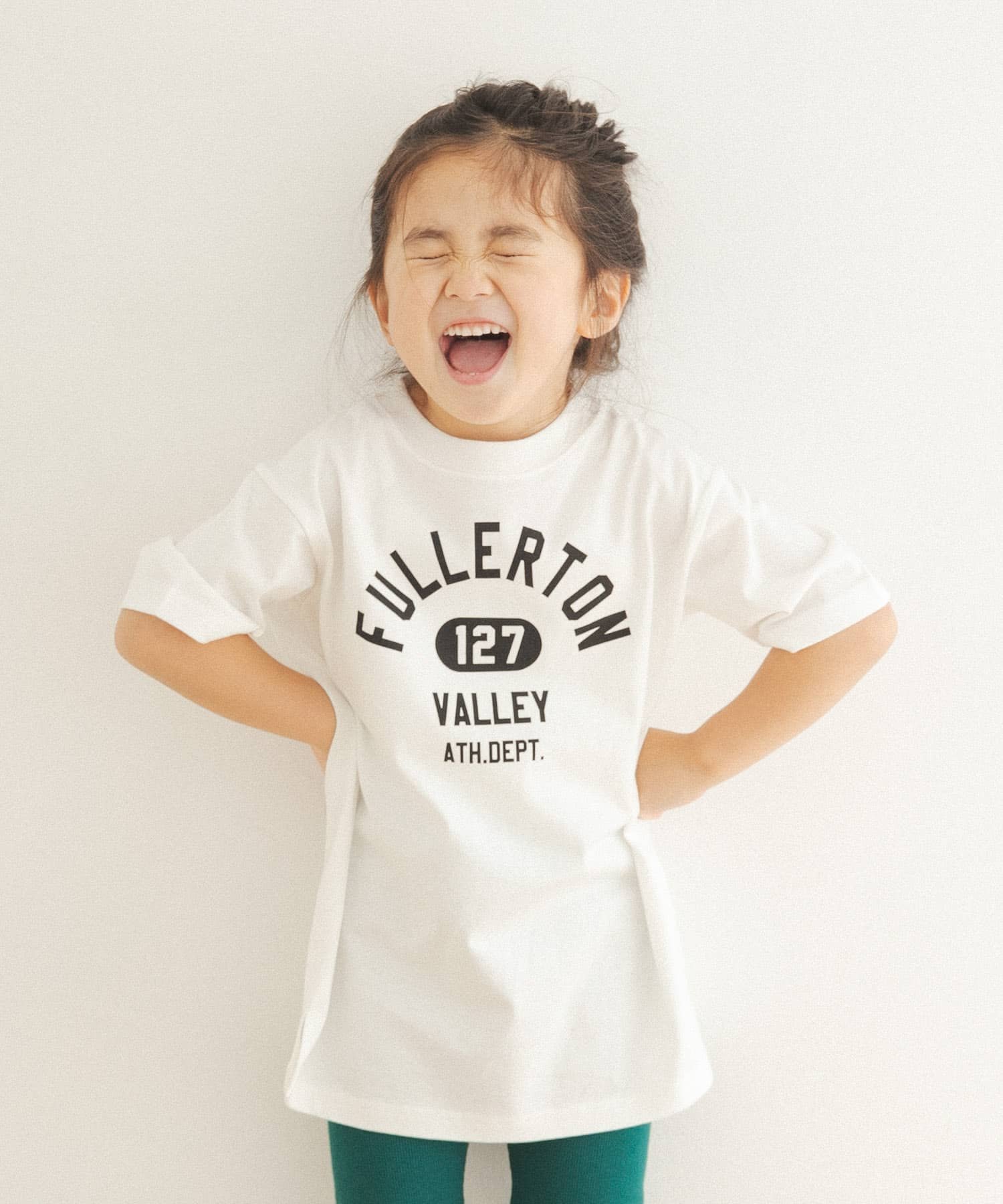 楽天Rakuten Fashion【SALE／40％OFF】URBAN RESEARCH DOORS 『親子リンク』FULLERTON プリントTシャツ（KIDS） アーバンリサーチドアーズ トップス その他のトップス ホワイト ネイビー