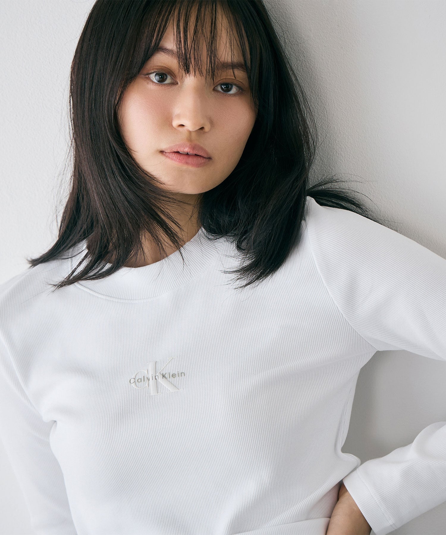 Calvin Klein Jeans (W)【公式ショップ】 カルバンクライン ロングスリーブモノグラムベビーTシャツ Calvin Klein Jeans 47A803G カルバン・クライン トップス カットソー・Tシャツ ブラック ホワイト【送料無料】
