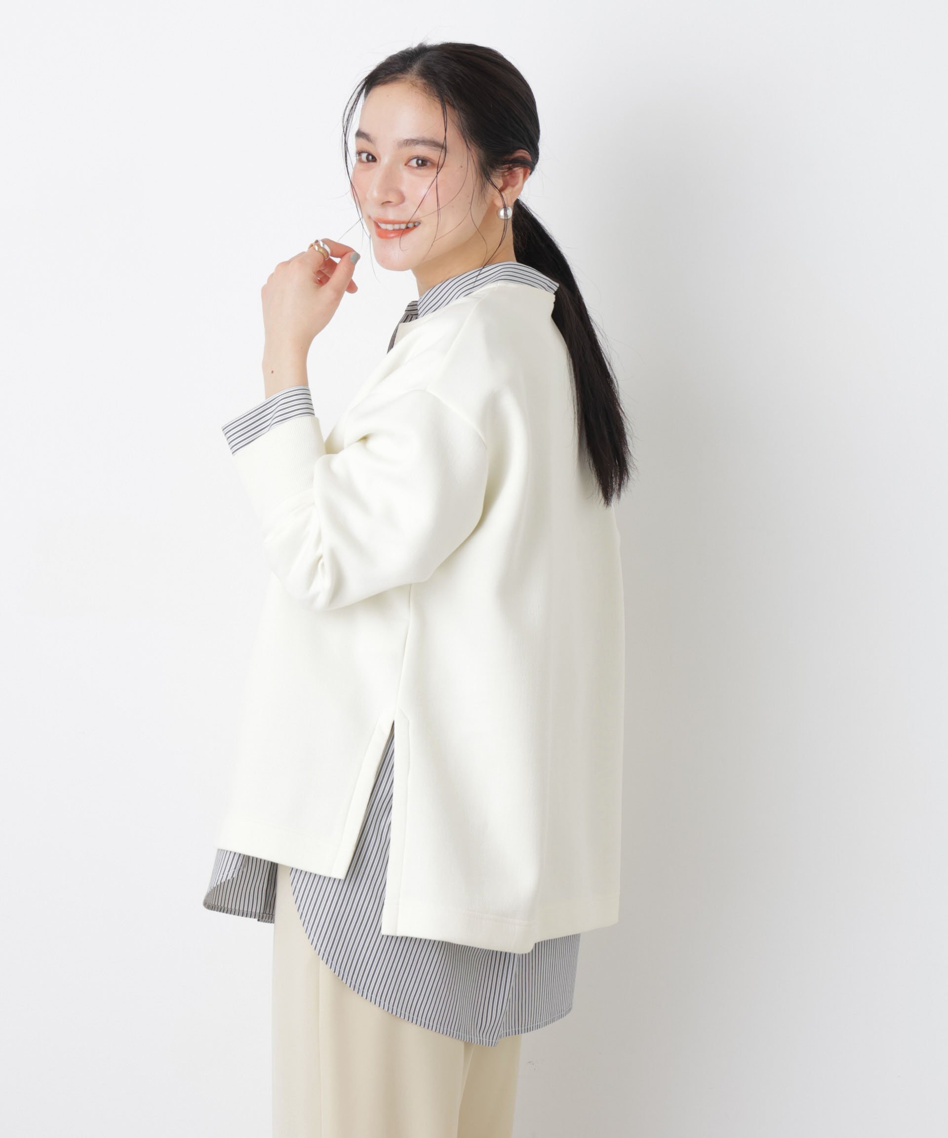 【SALE／40%OFF】NANO universe ダンボールカットキーネックスリットトップス ナノユニバース トップス カットソー・Tシャツ ブラック ホワイト【送料無料】 stylife-15503669 Rakuten Fashion サンプル画像3