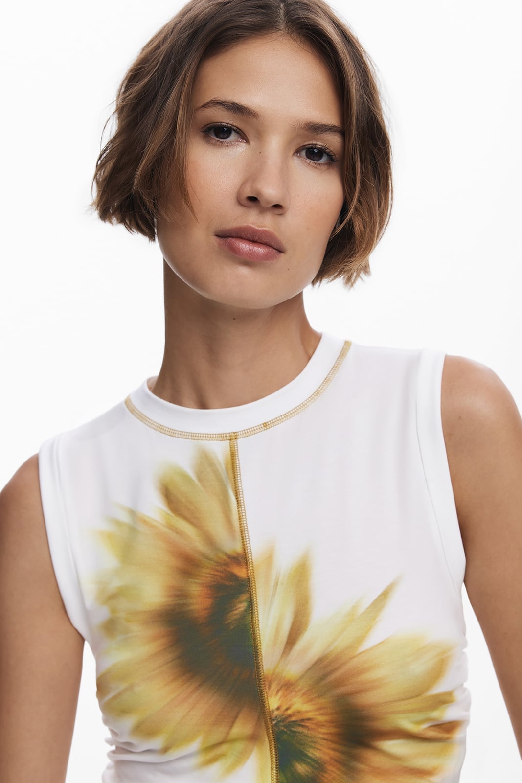 ひまわりグラデーションノースリーブTシャツ デシグアル トップス カットソー・Tシャツ ホワイト