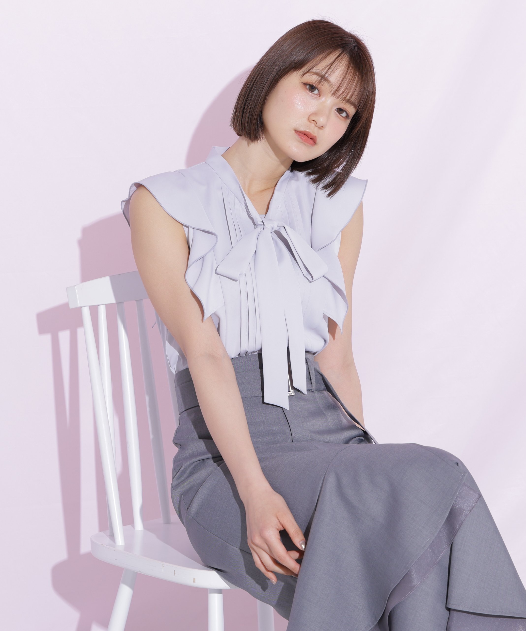JILL by JILL STUART ピンタックボウタイブラウス ジル バイ ジル スチュアート トップス シャツ・ブラウス ブラック ホワイト ブルー