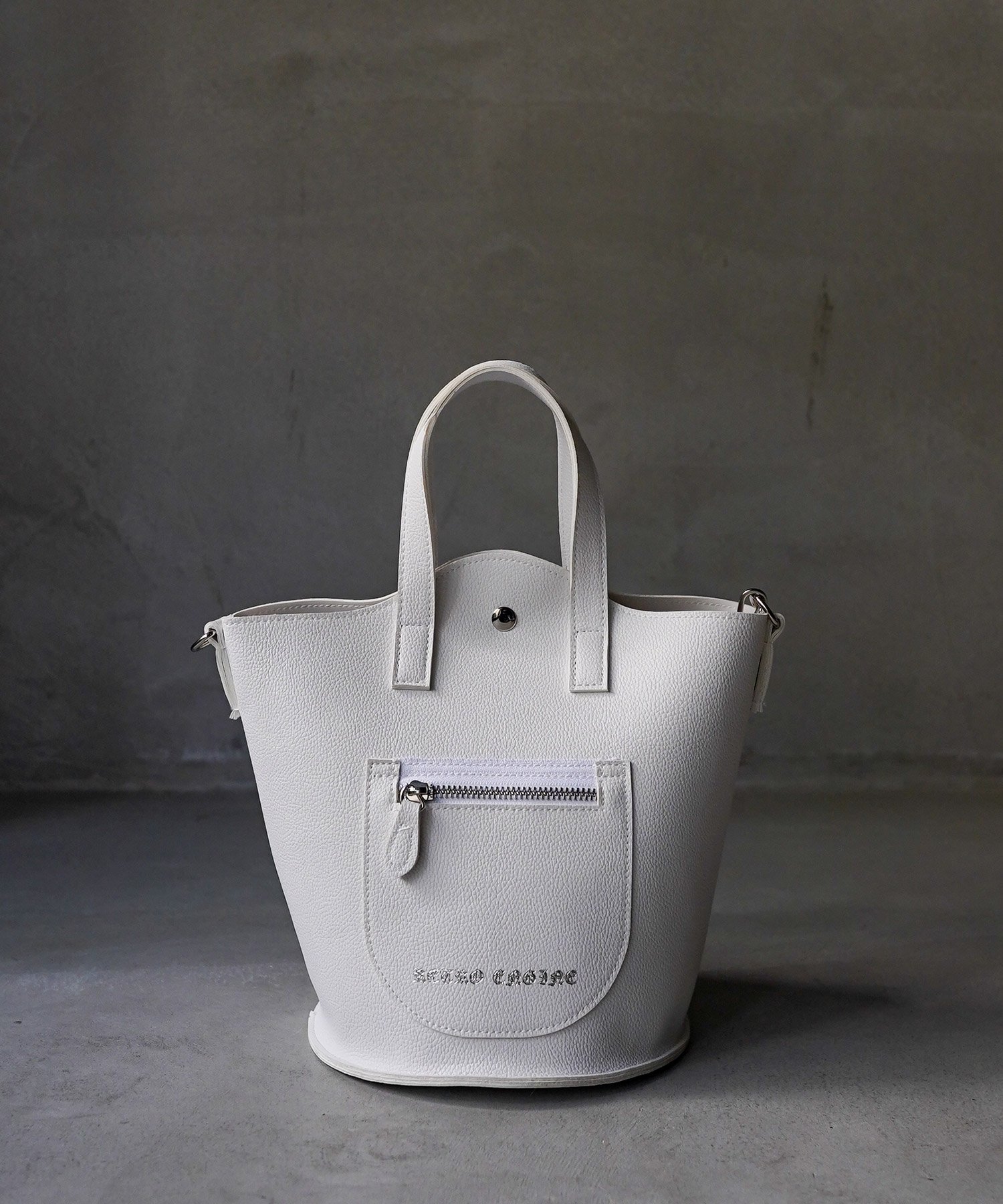 Retro Engine RTEG.BUCKET BAG アダムスジャグラー バッグ ショルダーバッグ ブラック ホワイト【送料..