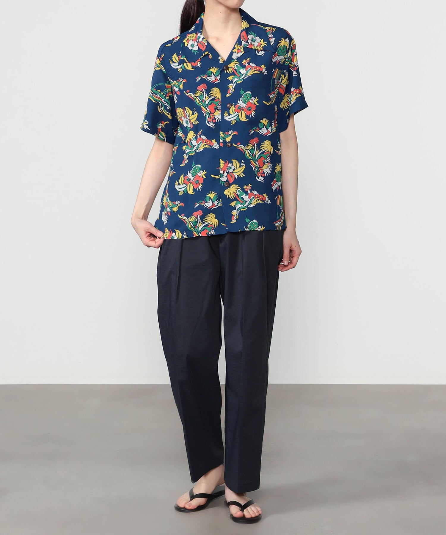 Bshop SUN SURF ｜ 半袖ハワイアンシャツ "ISLAND TRIP" WOMEN ビショップ トップス シャツ・ブラウス ネイビー ホワイト