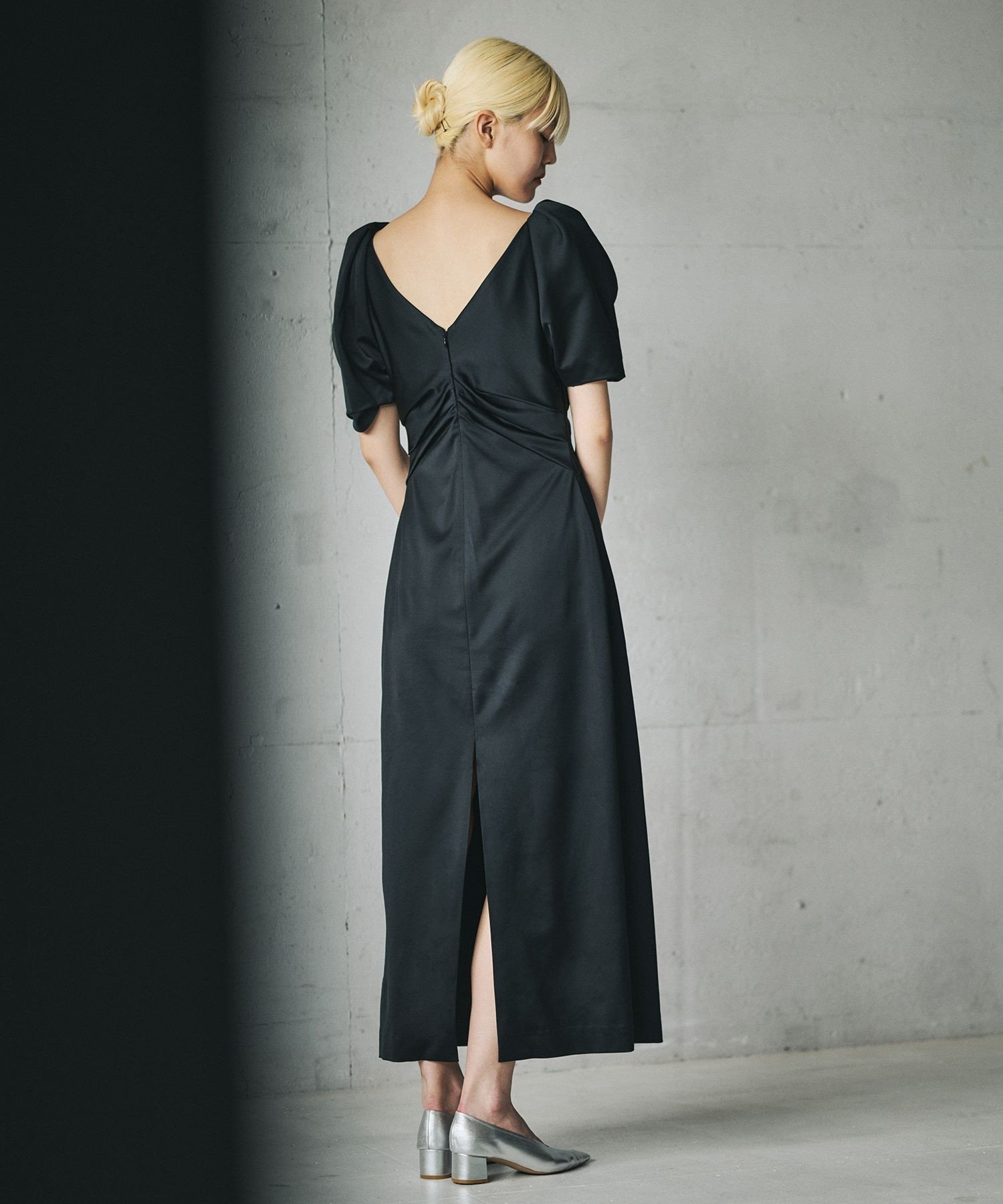 【SALE／50%OFF】REALM 【一部店舗限定】【REALM(レルム)】WAIST TUCK DRESS｜ドレス ロペ ワンピース・ドレス ドレス ブラック ネイビー【送料無料】