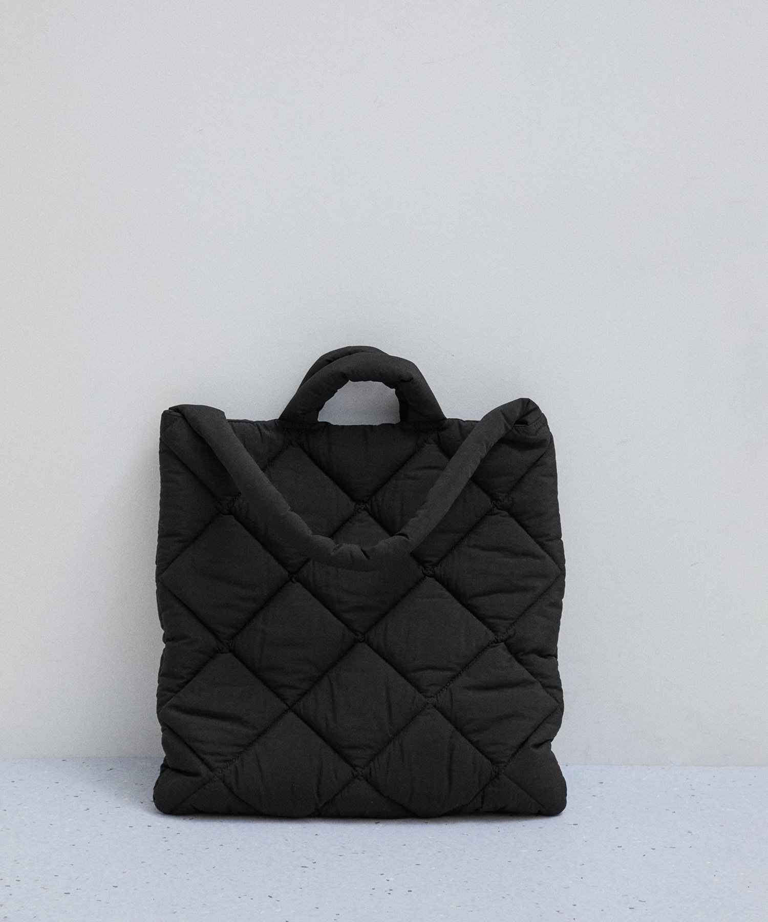 【SALE／30%OFF】ADAM ET ROPE' FEMME 【サステナブル・A4対応】キルティングトートバッグ アダムエロペ バッグ トートバッグ ブラック ホワイト【送料無料】
