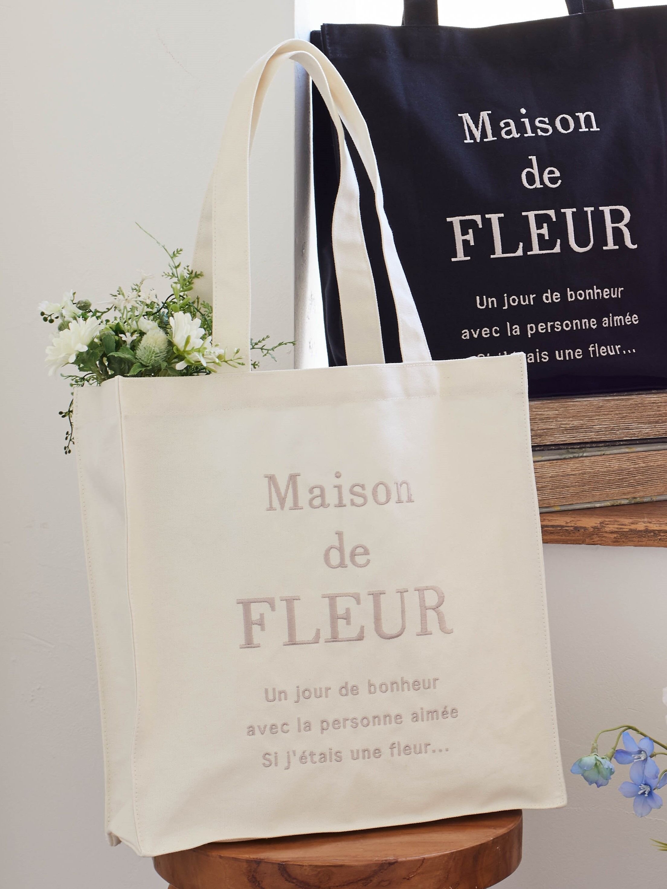 Maison de FLEUR ブランドロゴ刺繍スクエアトートバッグ メゾン ド フルール バッグ その他のバッグ ホワイト ブラック ピンク【送料無料】