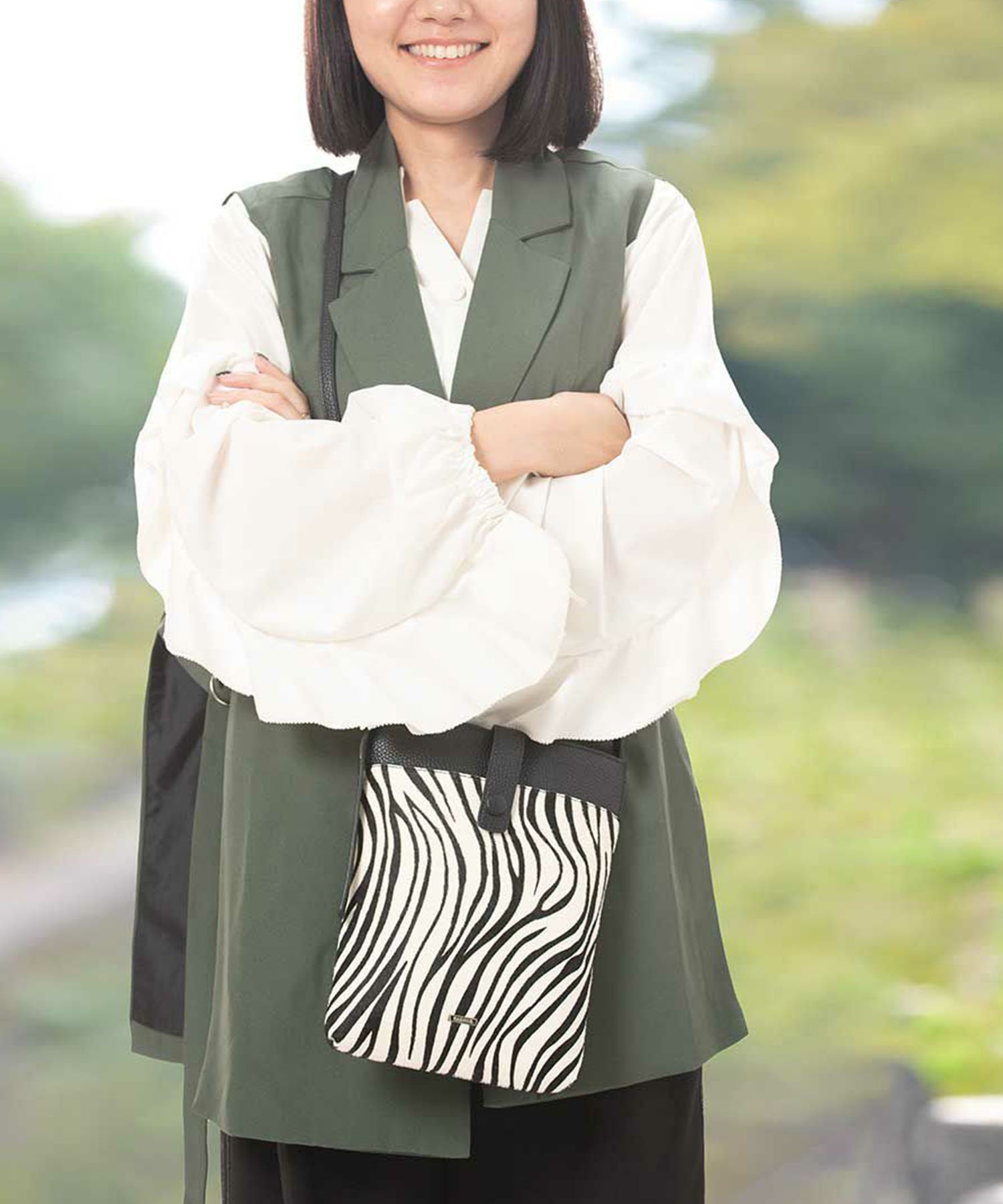 BARCOS 【BARCOS】アニマル柄フロントポケット付きレザーポシェット バルコス バッグ ボディバッグ・ウ..