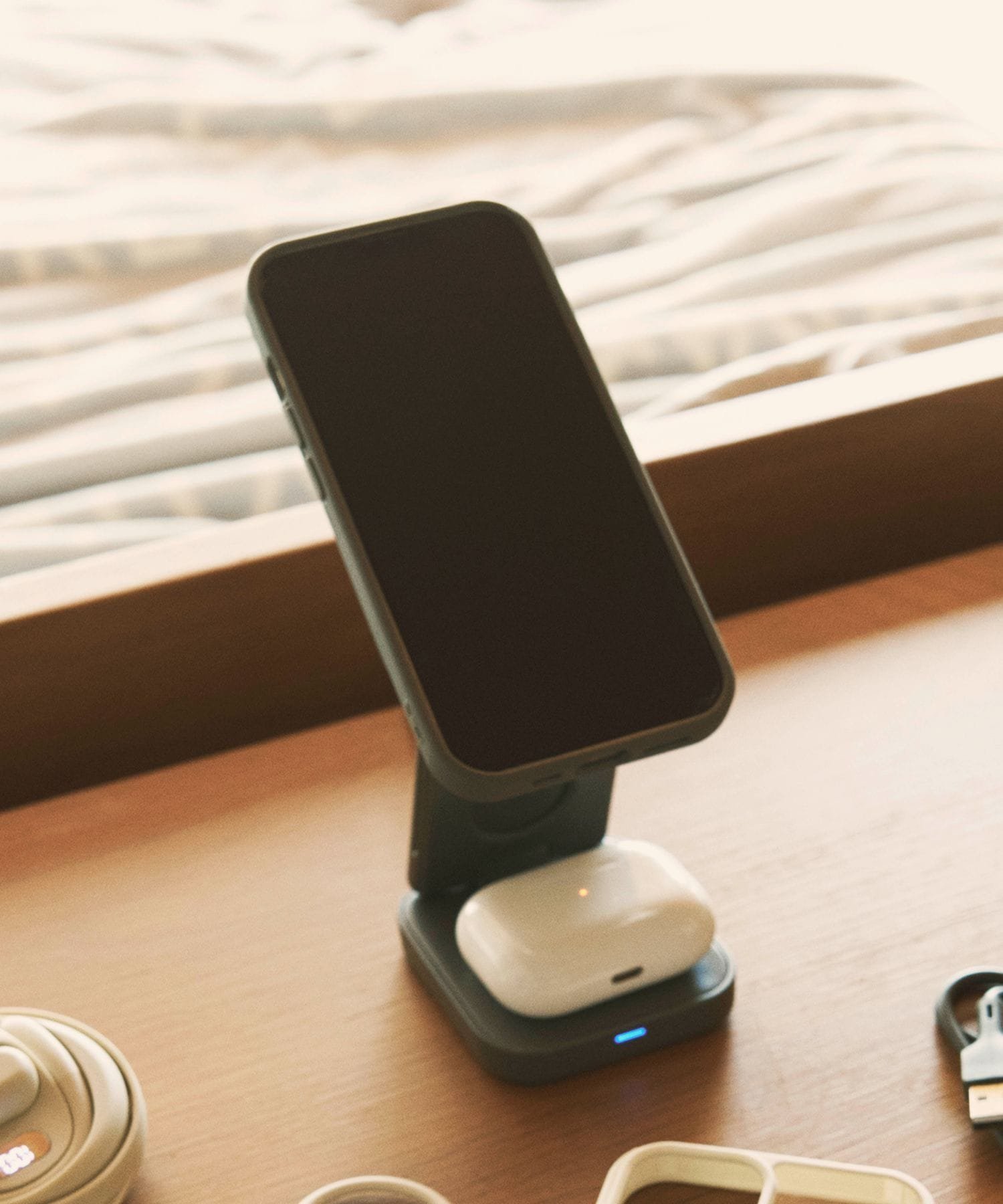 【SALE／10%OFF】LAKOLE 3IN1チャージャー ラコレ スマホグッズ・オーディオ機器 その他のスマホグッズ・オーディオ機器のサムネイル