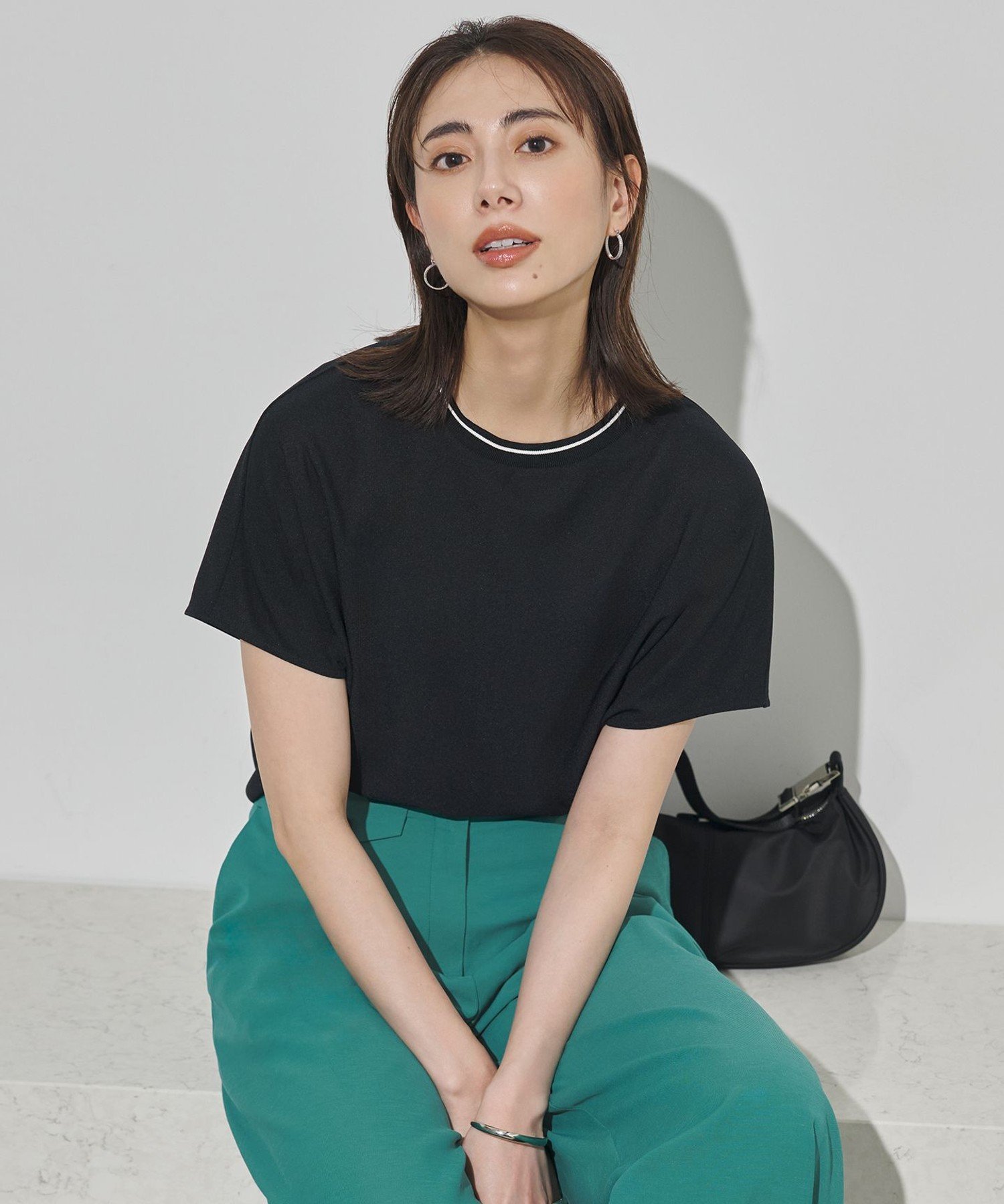 ICB ジョーゼットライクジャージー 半袖プルオーバー アイシービー トップス カットソー・Tシャツ ブラック ホワイト