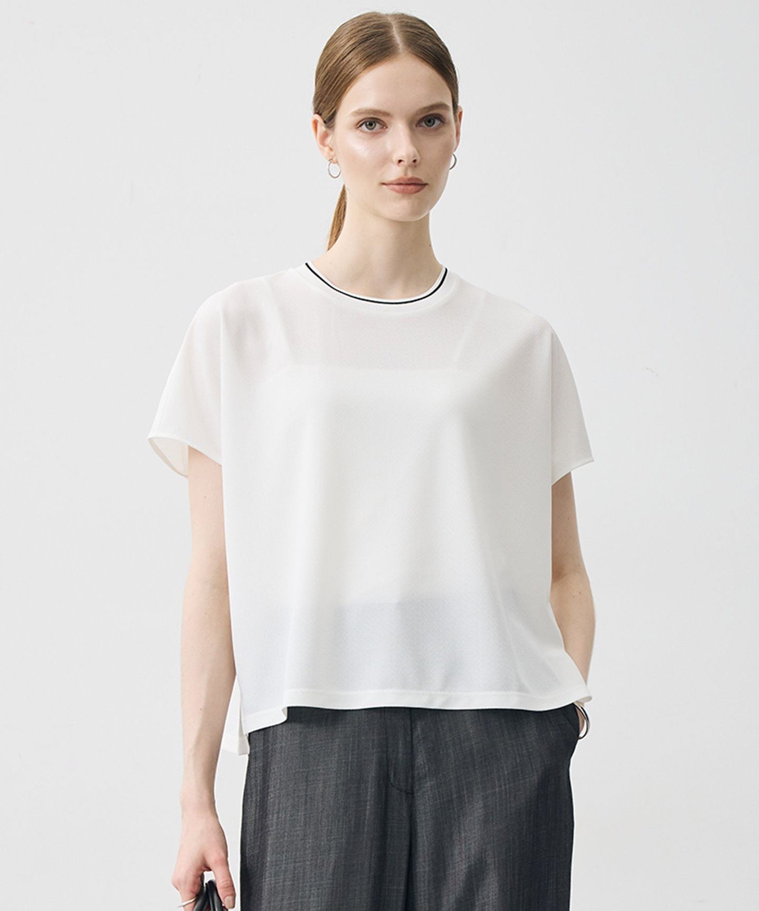 ICB ジョーゼットライクジャージー 半袖プルオーバー アイシービー トップス カットソー・Tシャツ ブラック ホワイト