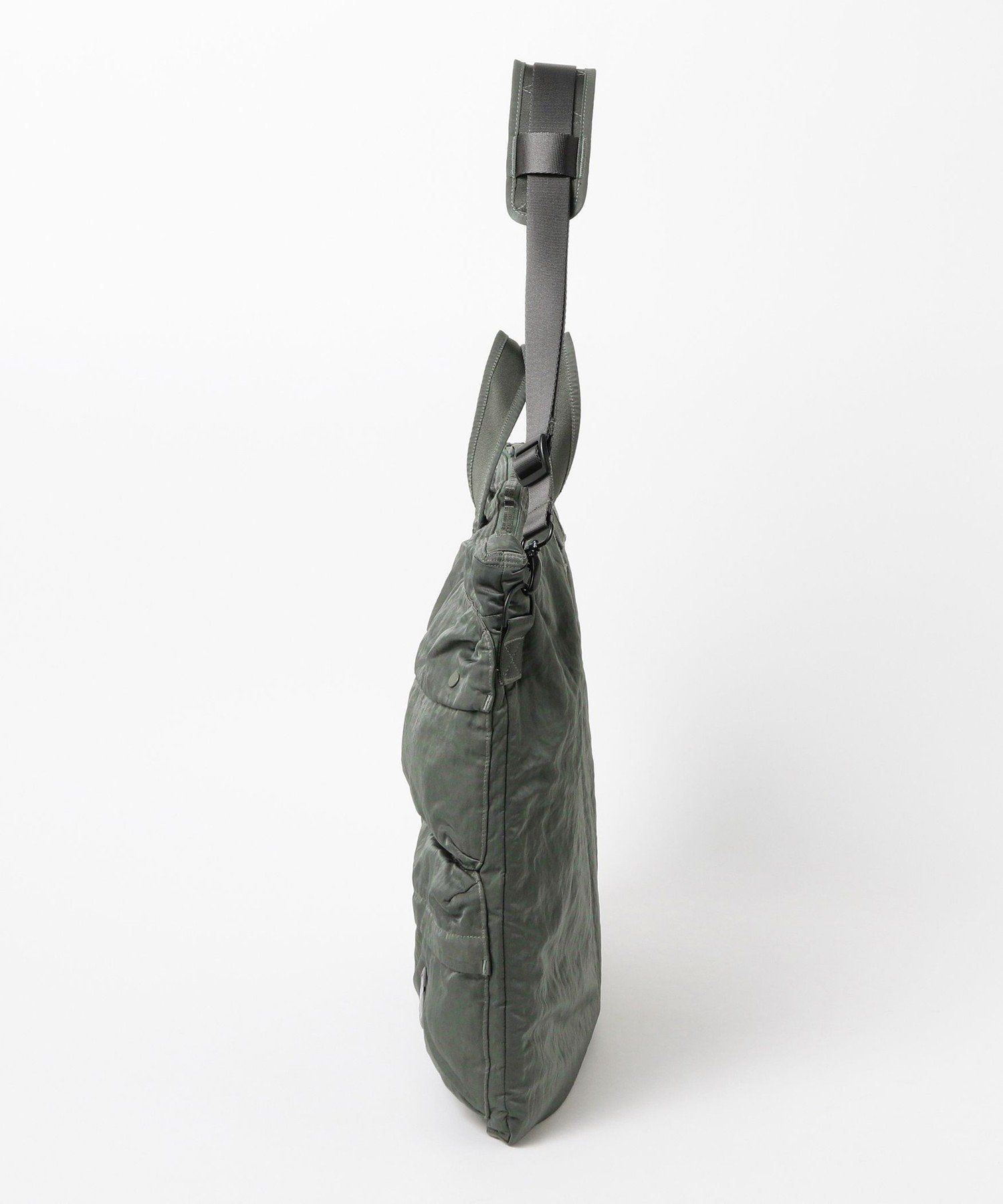 Rakuten FashionのBEAMS T C.P. Company / Nylon B Lens Shoulder Bag ビームスT バッグ その他のバッグ グレー【送料無料】｜アングル3