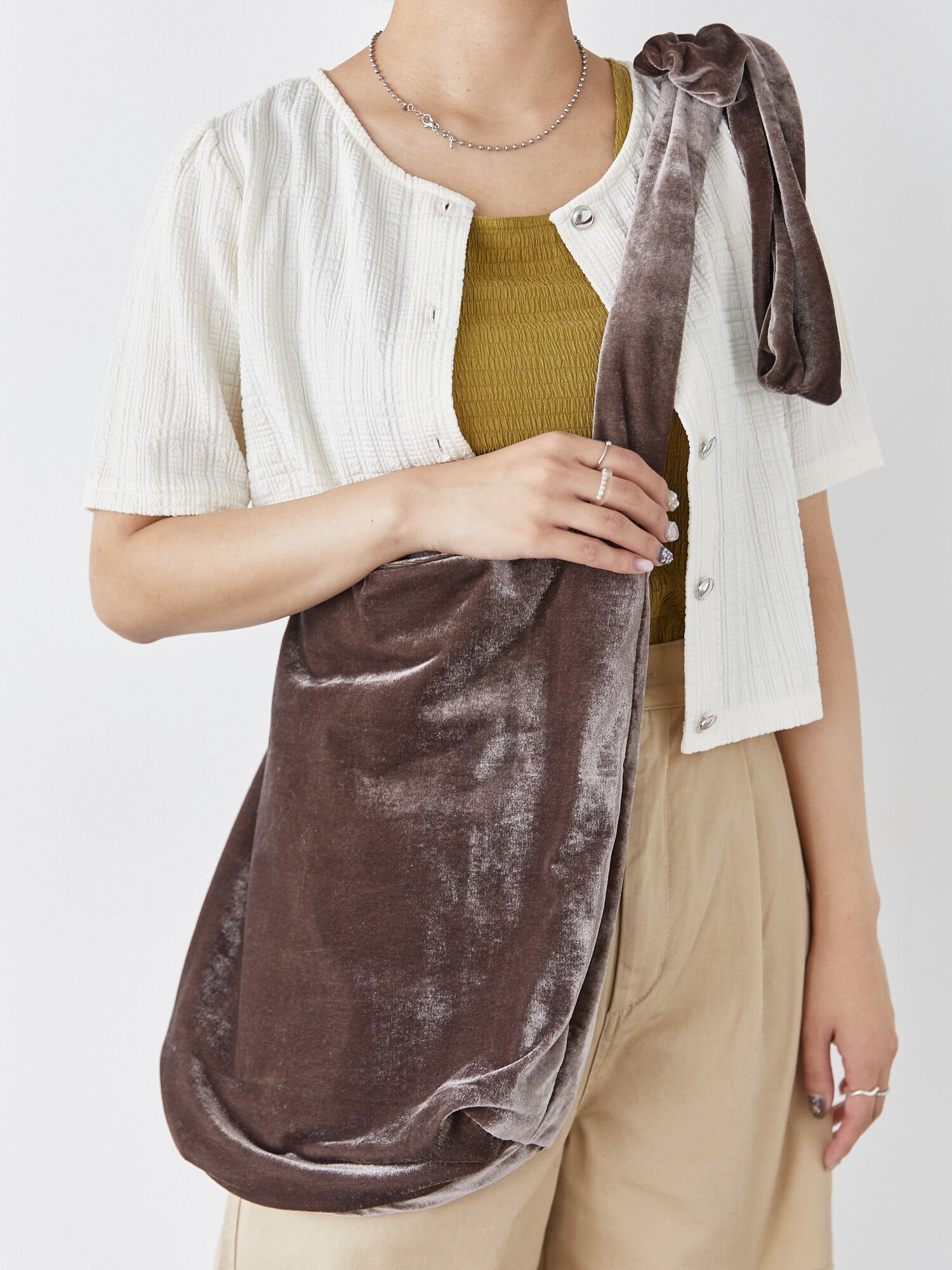 【SALE／28%OFF】ehka sopo ベロアリボンバッグ エヘカソポ バッグ ハンドバッグ グレー グリーン ブラック【送料無料】のサムネイル