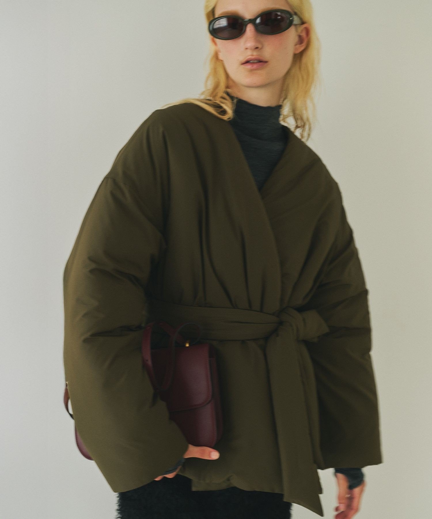 REALM 【一部店舗限定】【REALM(レルム)】NYLON PUFFY SHORT COAT｜コート ロペ ジャケット・アウター ナイロンジャケット カーキグリーン ブラック