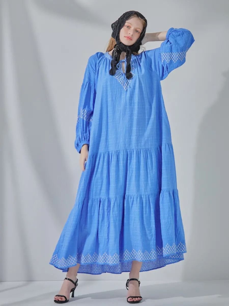 【SALE／49%OFF】Ample 配色刺繍スキッパーティアードワンピース ヴァン ワンピース・ドレス その他のワンピース・ドレス ブルー ブラック ブラウン【送料無料】