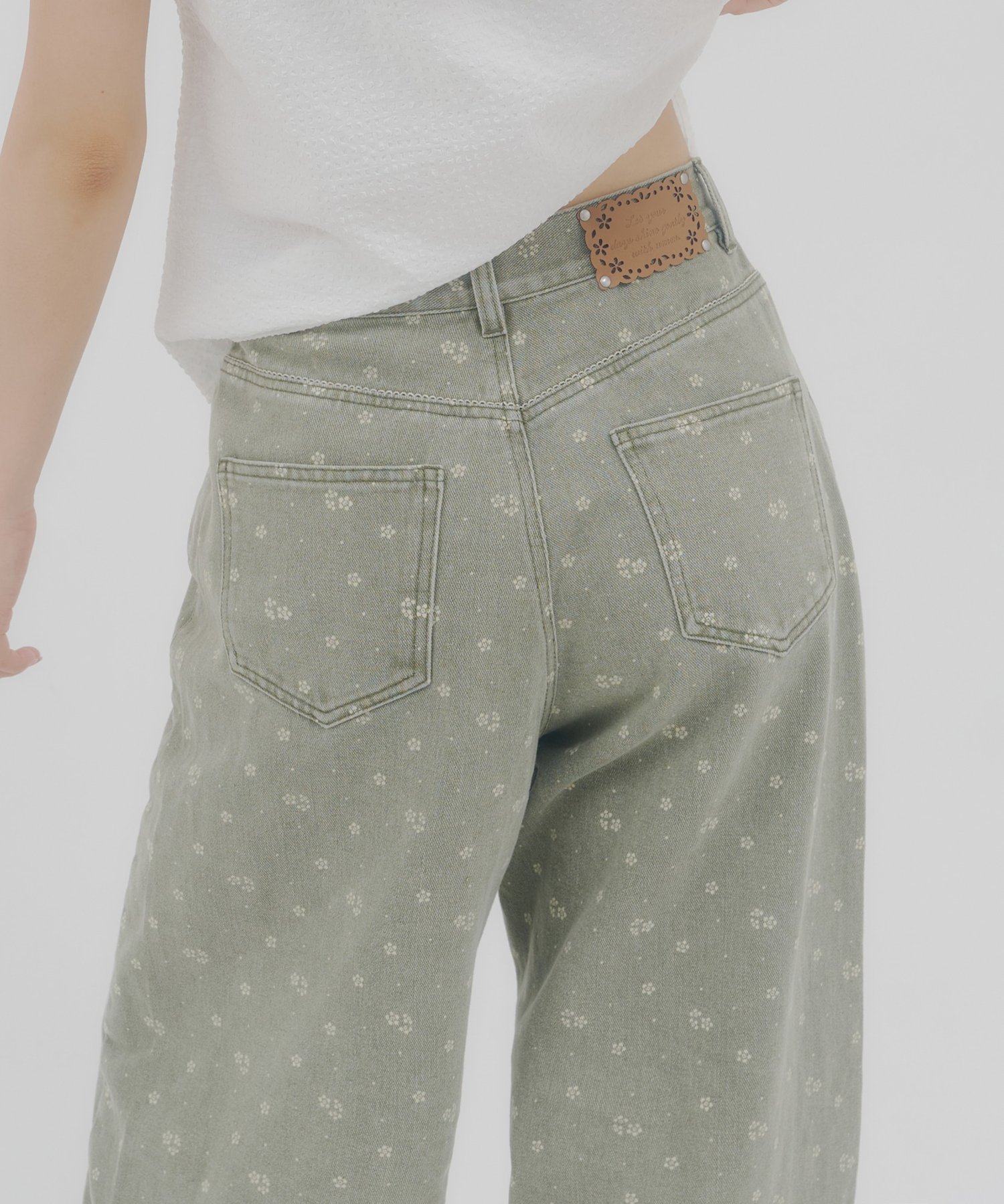 Discoat 【umm./AW先行予約】花柄デニムパンツ ディスコート パンツ その他のパンツ ブラック グレー【送料無料】