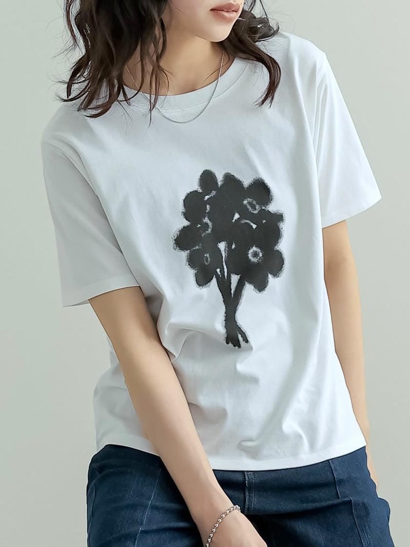 Re:EDIT ドローイングフラワーTシャツ リエディ トップス カットソー・Tシャツ ホワイト stylife-15052020 Rakuten Fashion サンプル画像2