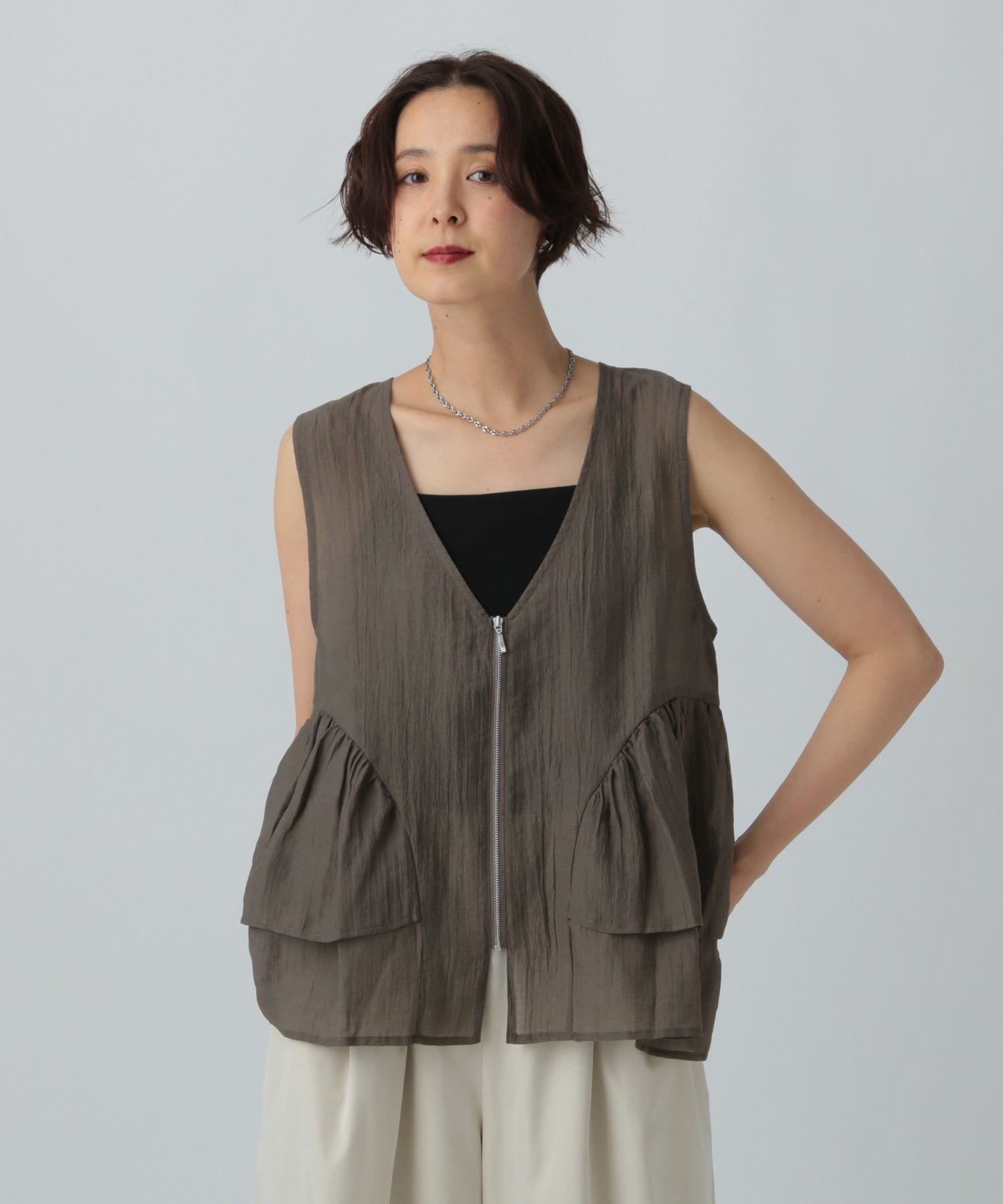 LEPSIM シアーペプラムZIPベスト レプシィム ジャケット・アウター その他のジャケット・アウター カーキグリーン ブラック【送料無料】のサムネイル