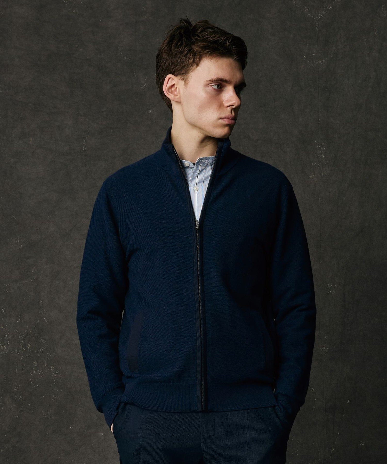 ABBOUD 【シルクブレンド】シルクコットンストライプバンドカラー シャツ ジョセフアブード トップス シャツ・ブラウス ブルー