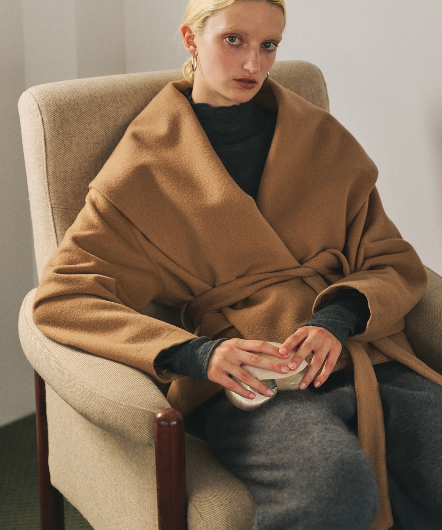 REALM 【一部店舗限定】【REALM(レルム)】SHAWL COLLAR SHORT COAT｜ショートコート ロペ ジャケット・アウター その他のジャケット・アウター グレー ベージュ