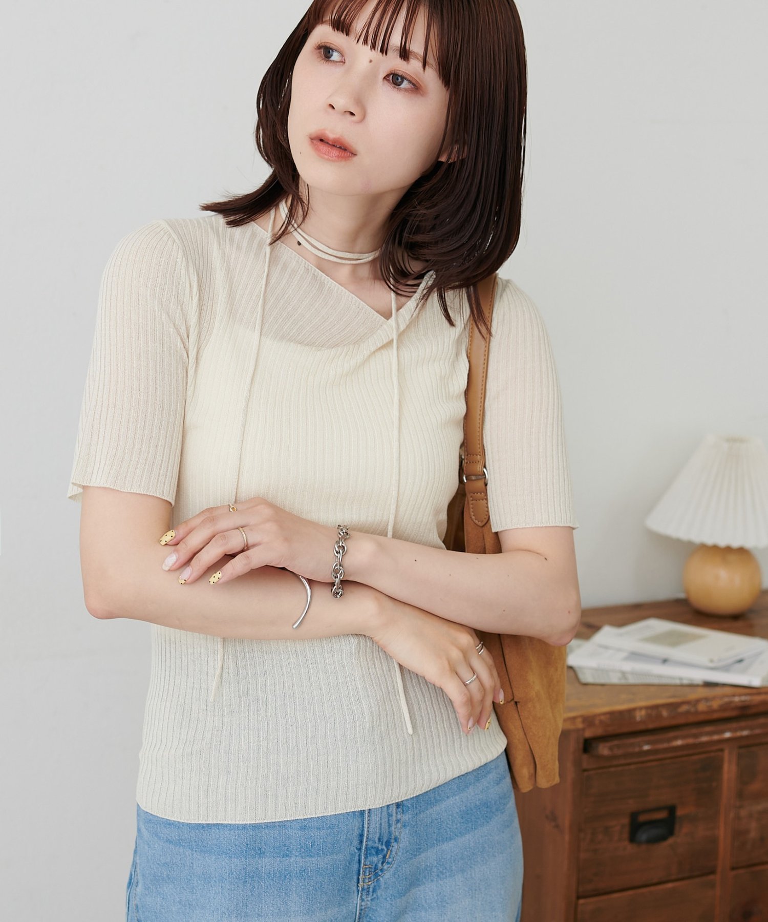 【WEB限定】チョーカー付きアシメニットプルオーバー ディスコート トップス ニット ホワイト ブルー ブラウン ブラック
