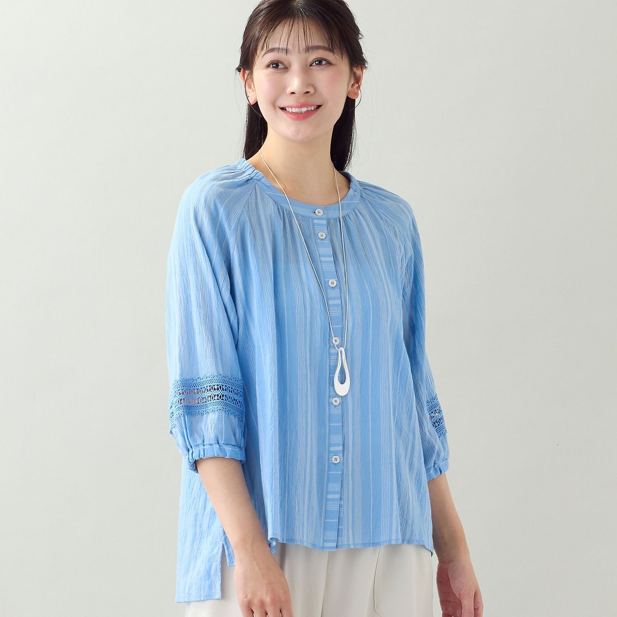 missel 【EC&一部店舗限定・洗える・3Lサイズあり】シャーリングストライプブラウス ミゼール トップス シャツ・ブラウス ブルー