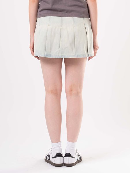 【SALE／50%OFF】Levi's PLEATED ミニスカート ライトインディゴ リーバイス ワンピース・ドレス その他のワンピース・ドレス ネイビー【送料無料】