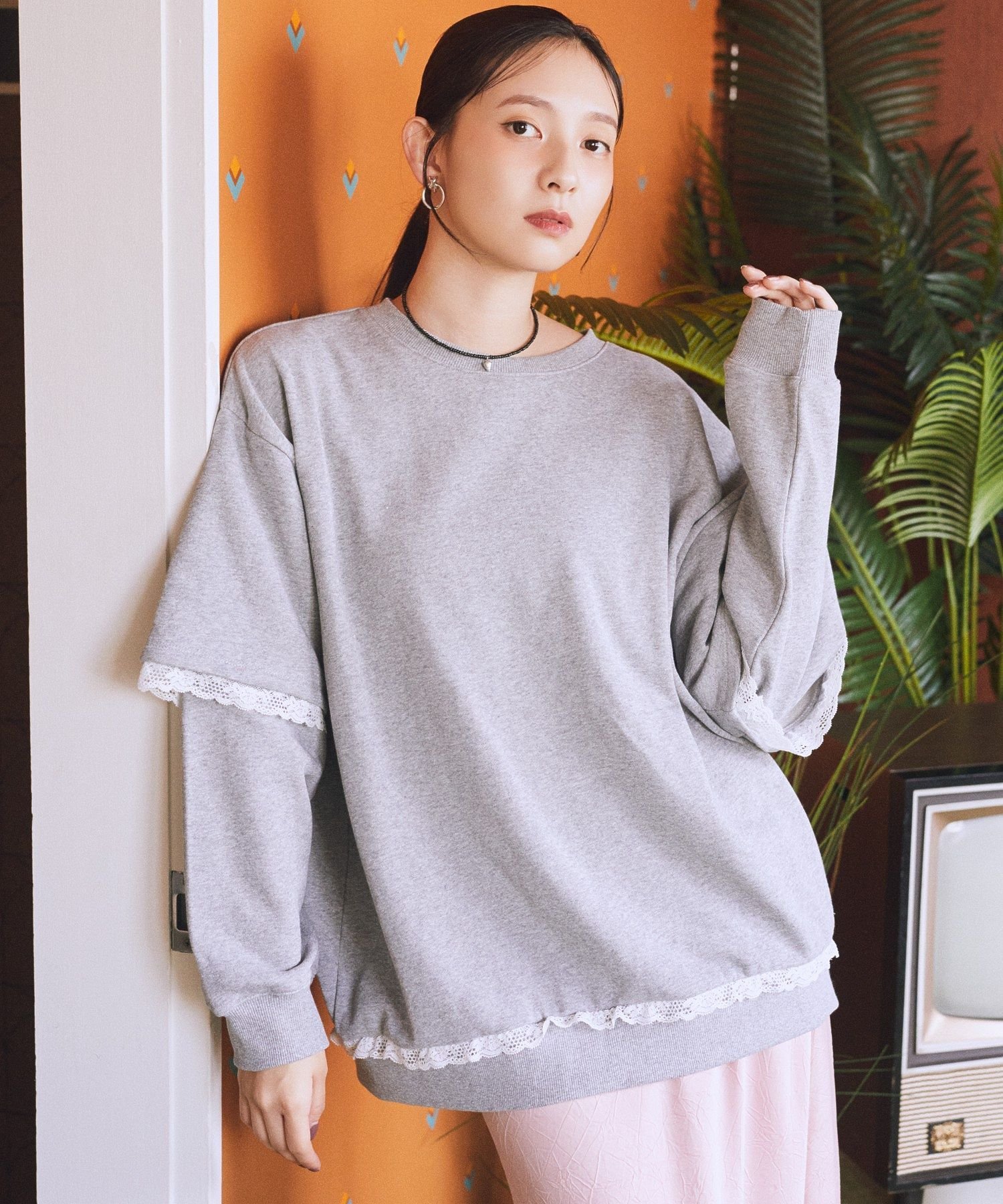 【SALE／70%OFF】earth music&ecology レーススウェットプルオーバー アースミュージック&エコロジー ..