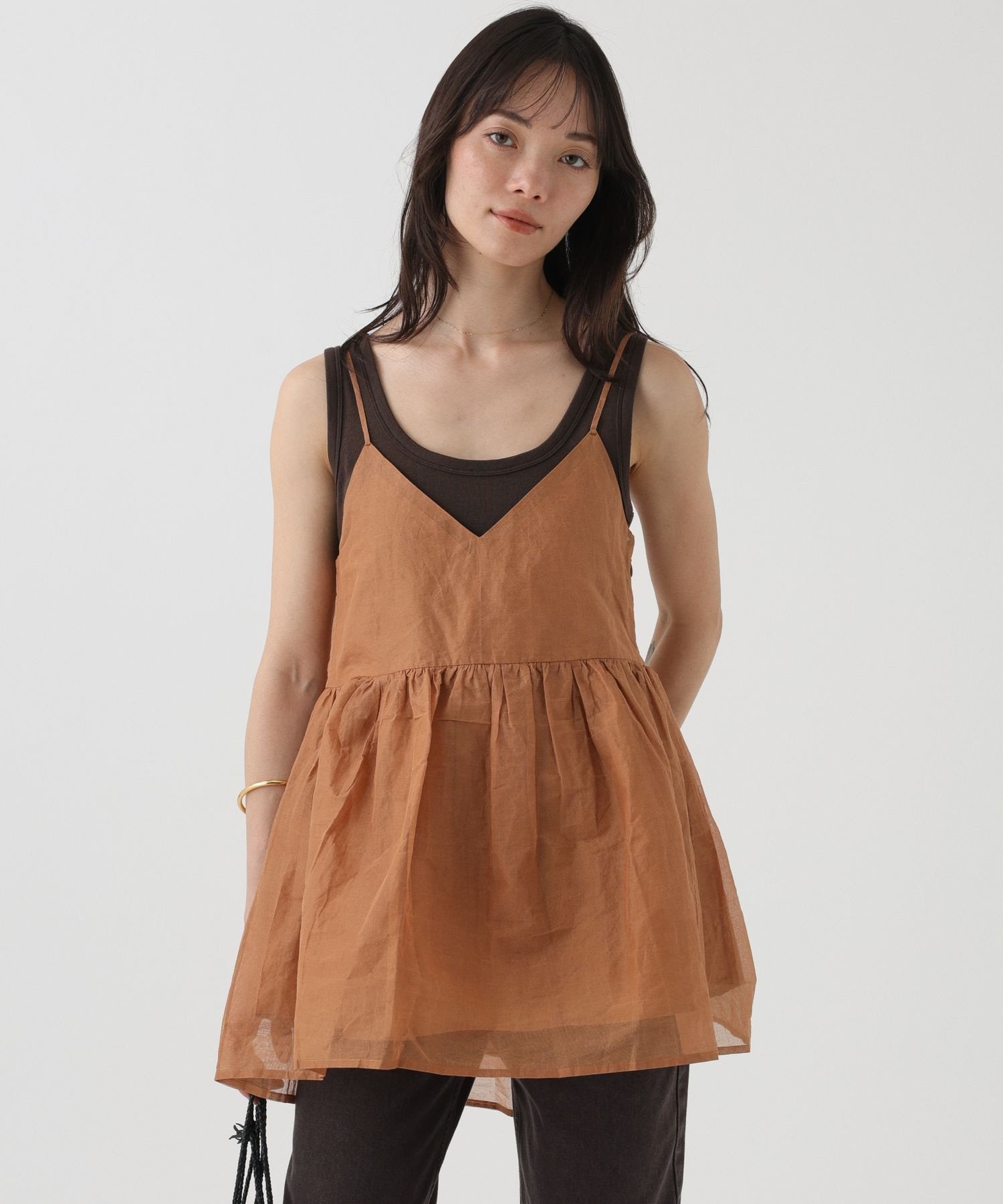 【MARILYN MOON】＜別注＞オーガンキャミ バビロン トップス シャツ・ブラウス イエロー ブラウン