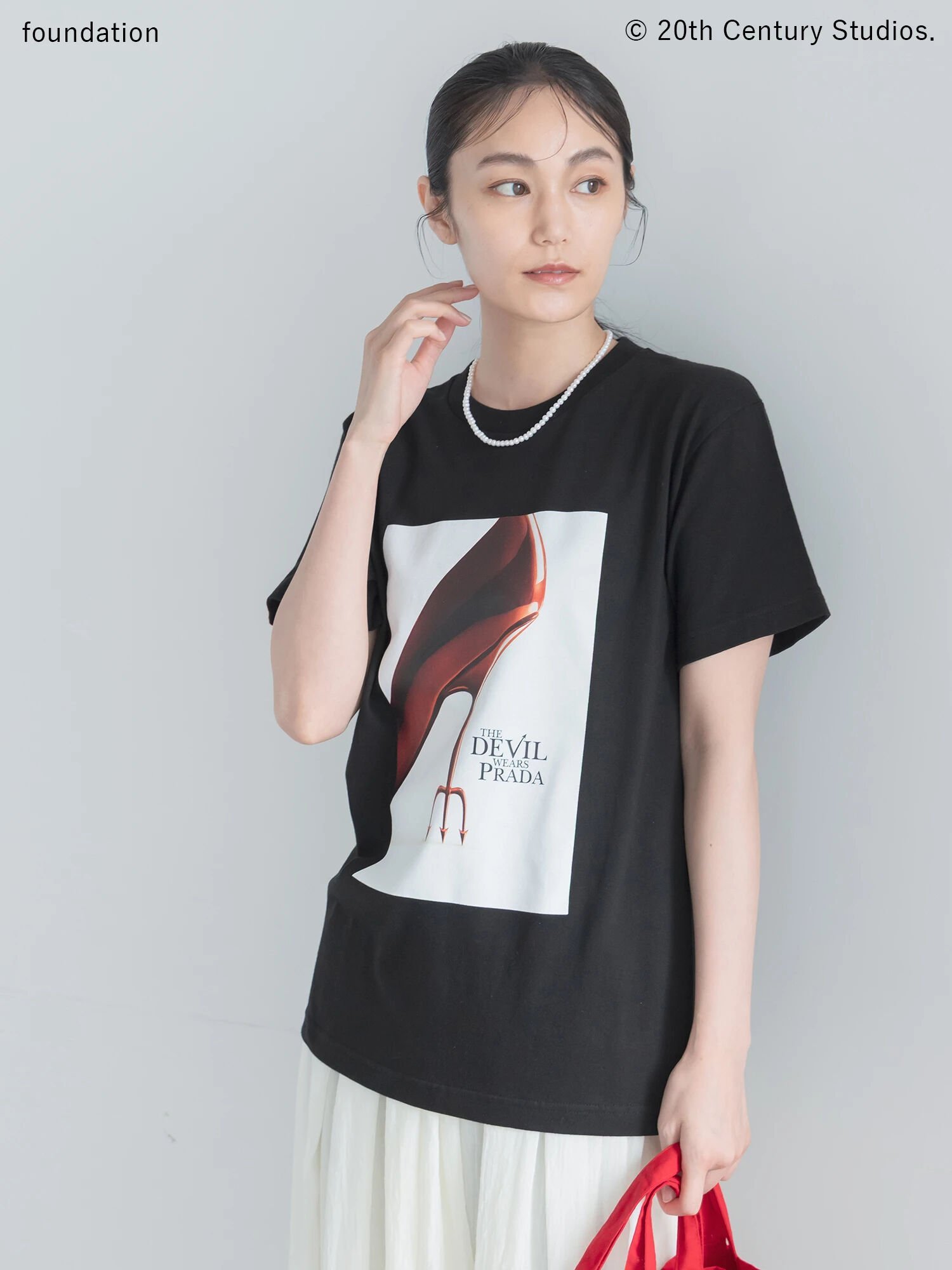 Te chichi 【プラダを着た悪魔】ヒールTシャツ テチチ トップス カットソー・Tシャツ ブラック ホワイト
