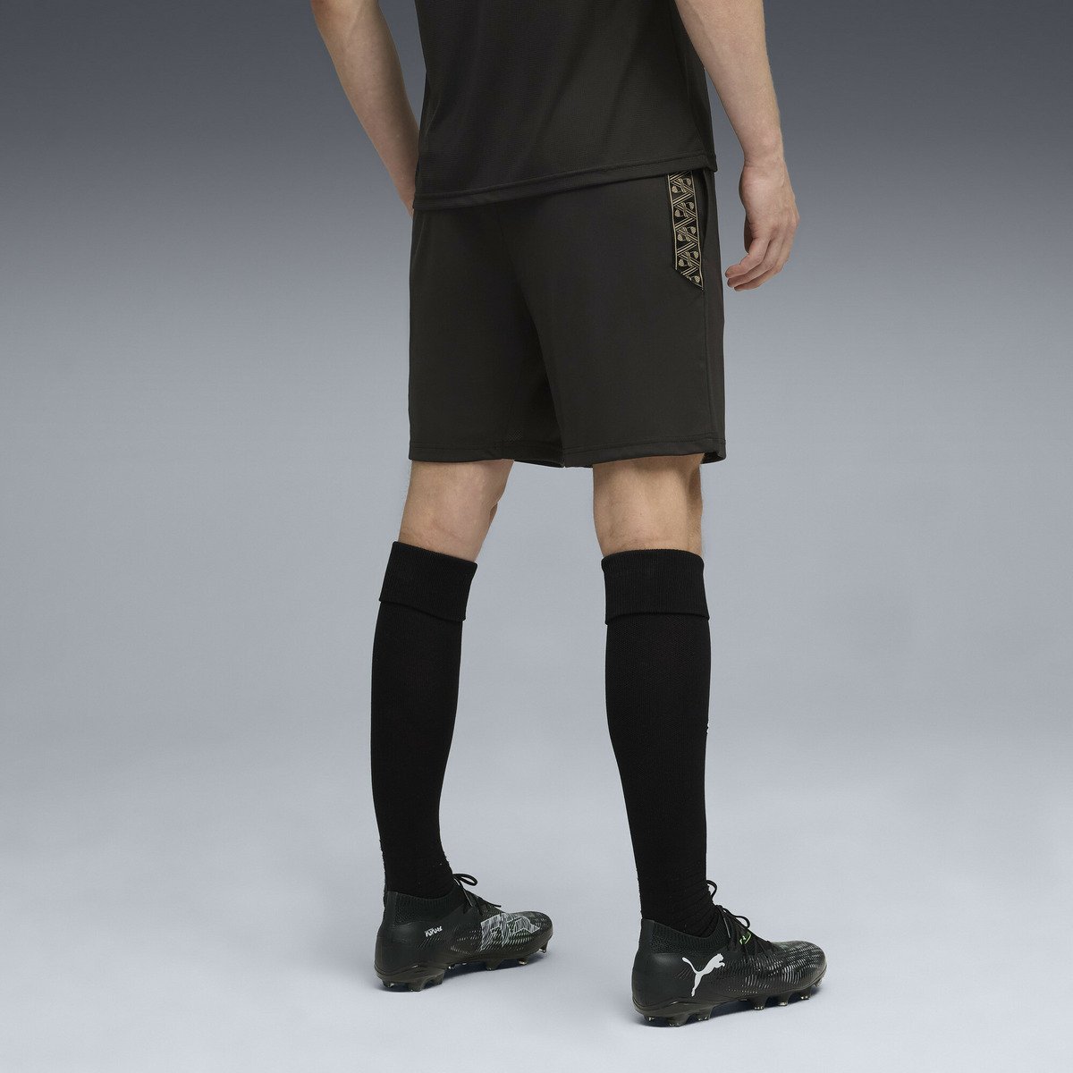 メンズ サッカー キング タッチ トレーニング ショーツ KINGtouch Shorts プーマ パンツ その他のパンツ ブラック