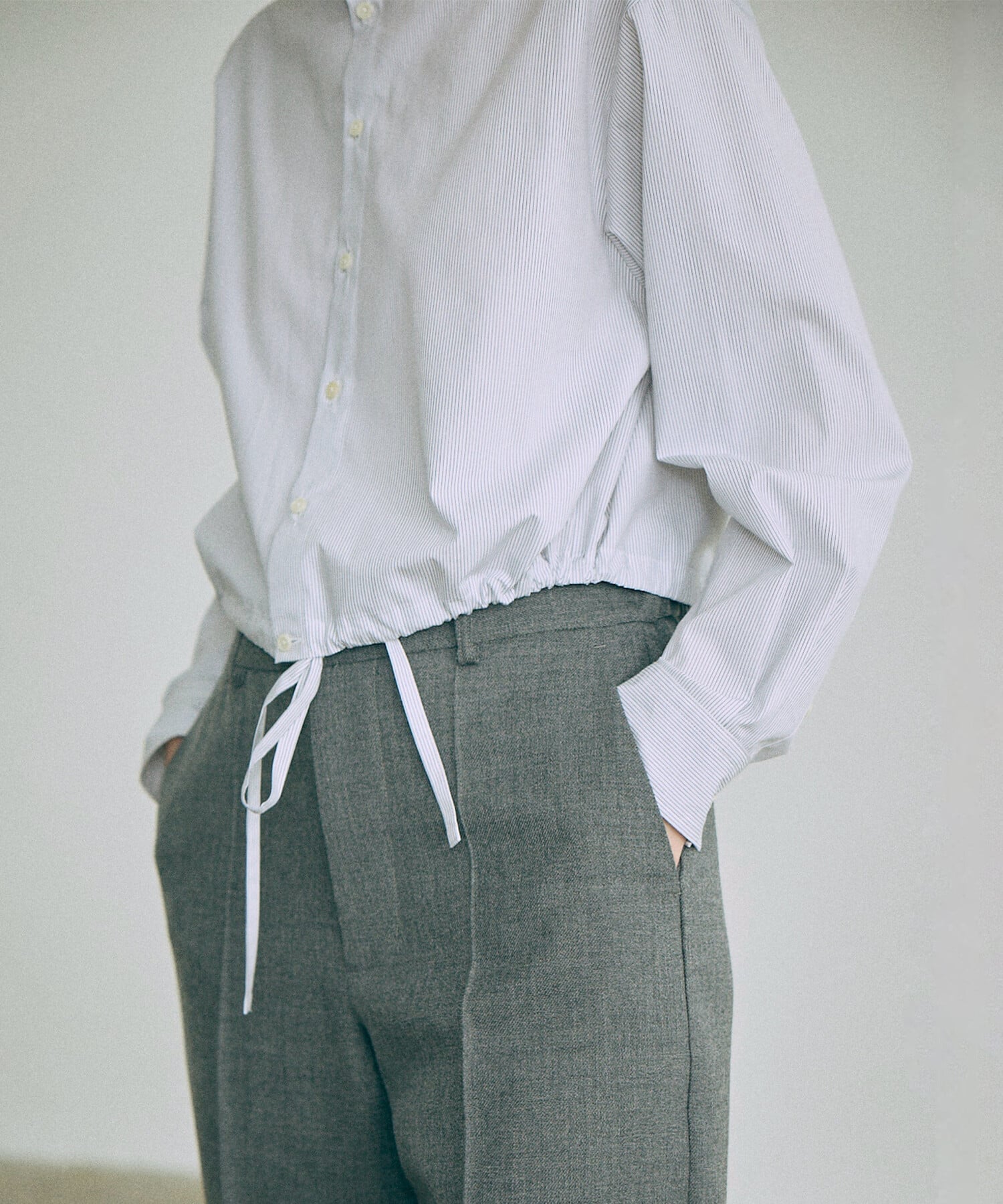 Bshop nicholson & nicholson ｜ フリルカラー 長袖ショートシャツ WOMEN ビショップ トップス シャツ・ブラウス ホワイト