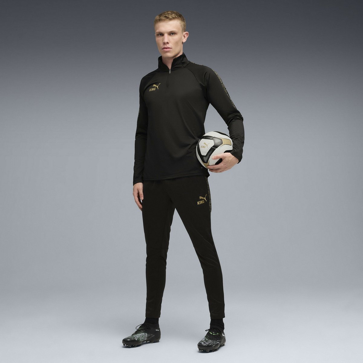 PUMA メンズ サッカー キング タッチ クォータジップ トップ プーマ ジャケット・アウター その他のジャケット・アウター ブラック【送料無料】