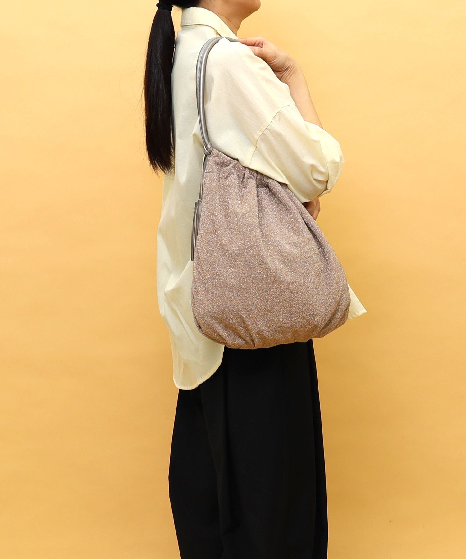 【SALE／40%OFF】COOCO ラメ生地ループハンドルトートバッグ プードゥードゥー バッグ トートバッグ シルバー ピンク ネイビー