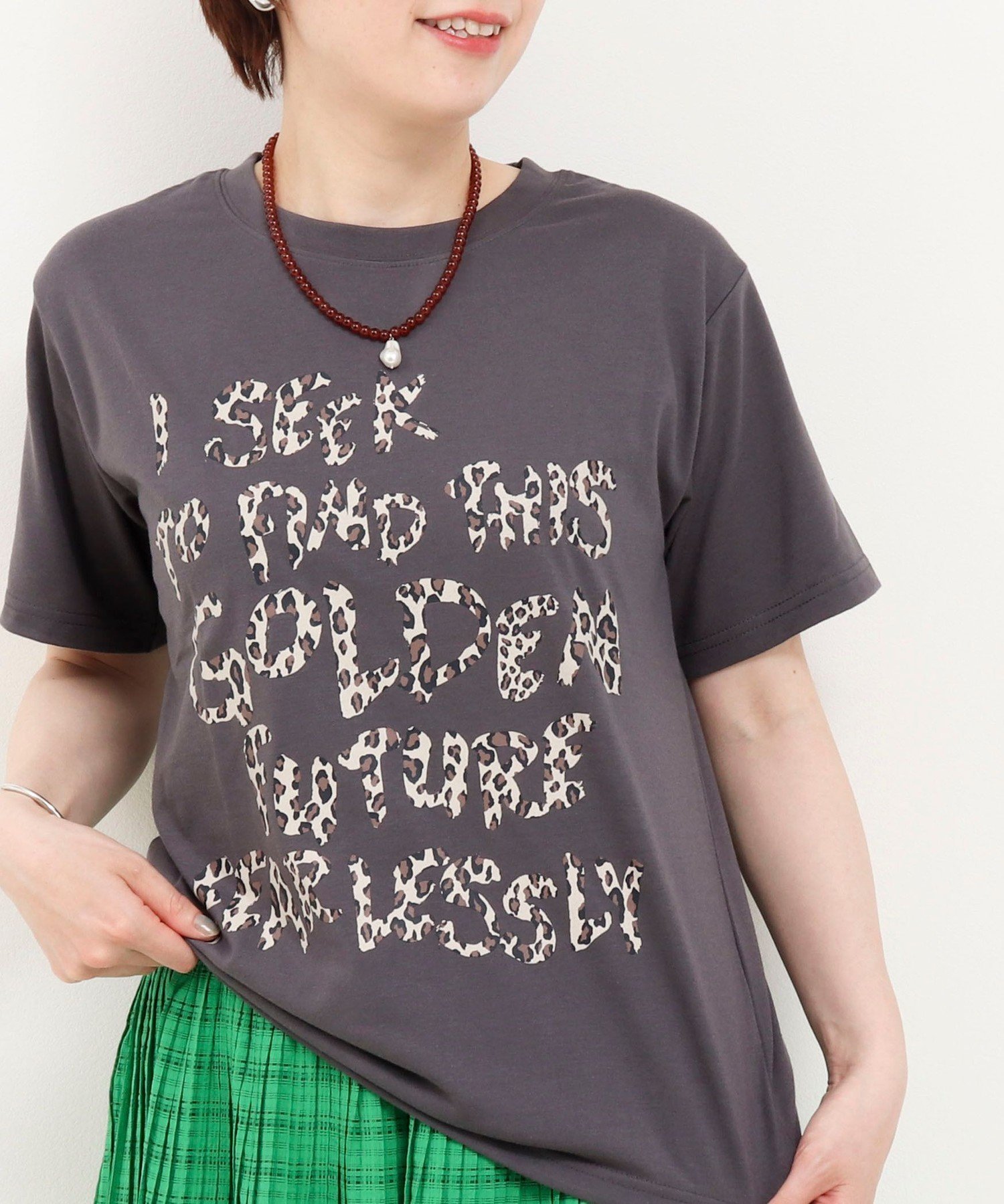 【SALE／30%OFF】fredy couleur ヒョウ柄ロゴTee フレディ アンド グロスター トップス カットソー・Tシャツ グレー ホワイト ブラウン