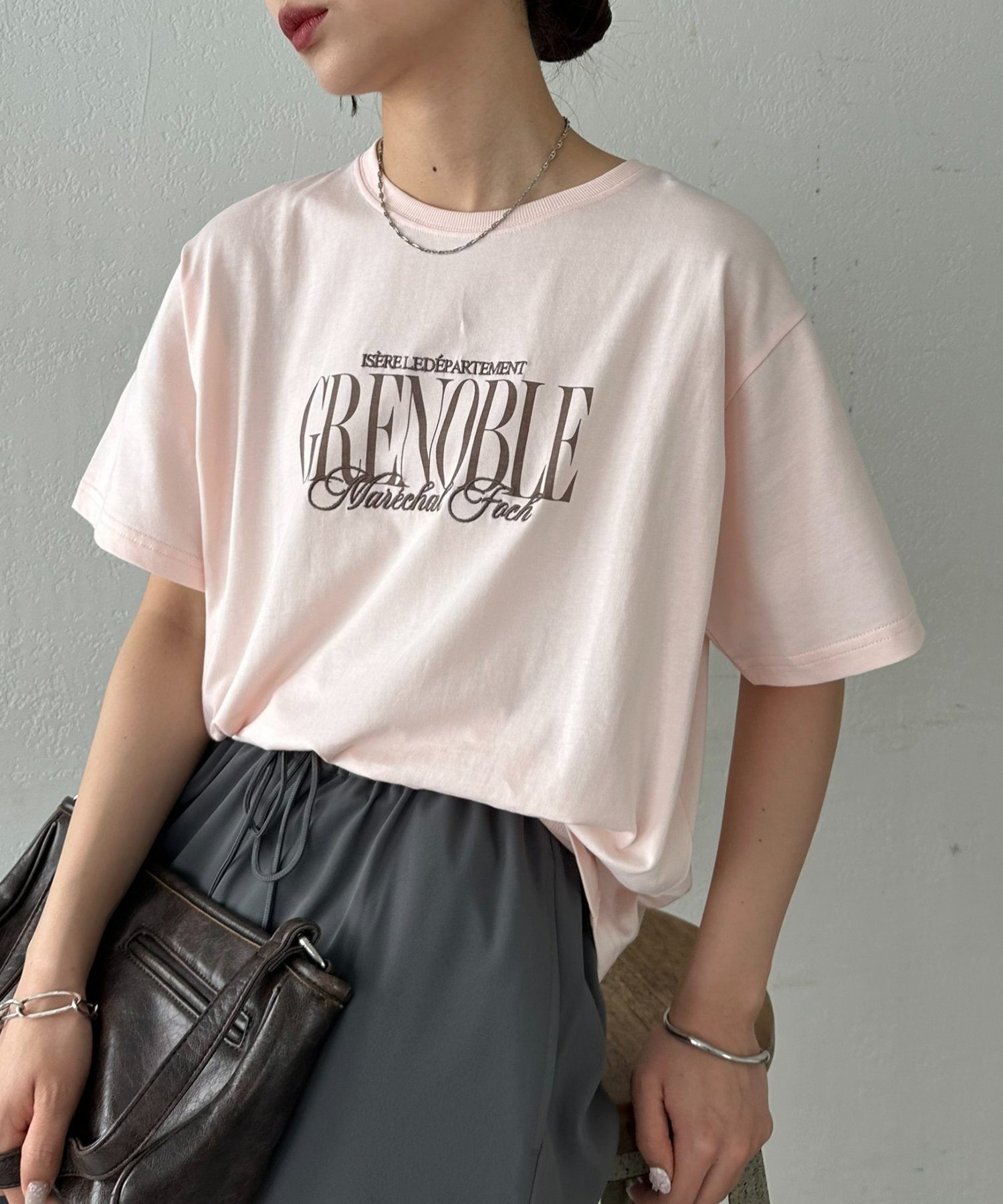 GRENOBLEロゴTシャツ ディスコート トップス カットソー・Tシャツ ブラック ホワイト
