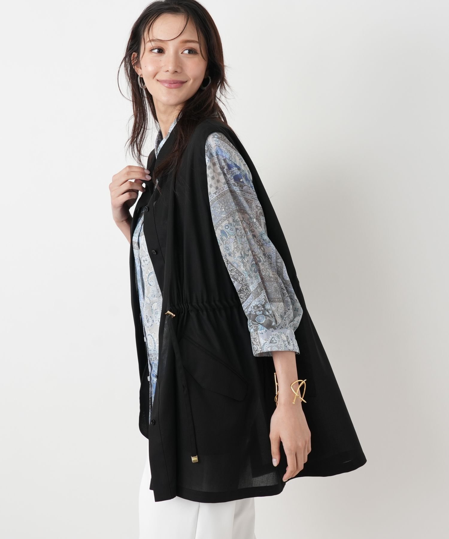 Leilian PLUS HOUSE 【店頭人気】羽織ブラウス【Leilian WHITE LABEL】 レリアン プラスハウス トップス シャツ・ブラウス ホワイト ピンク