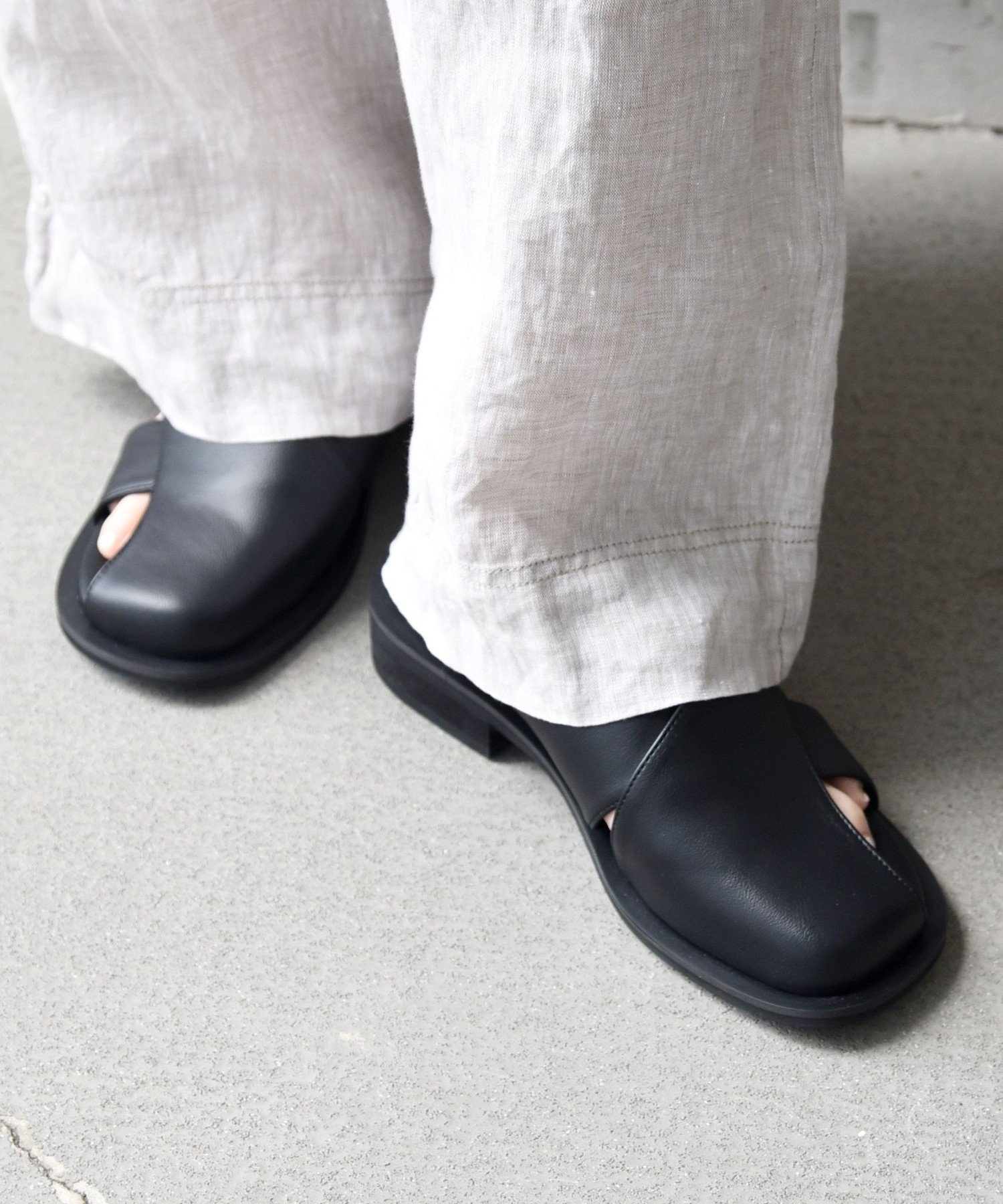 SHIPS any 《予約》【SHIPS any別注】ALL BLACK: バック ストラップ サンダル シップス シューズ・靴 サンダル ベージュ ブラック【送料無料】
