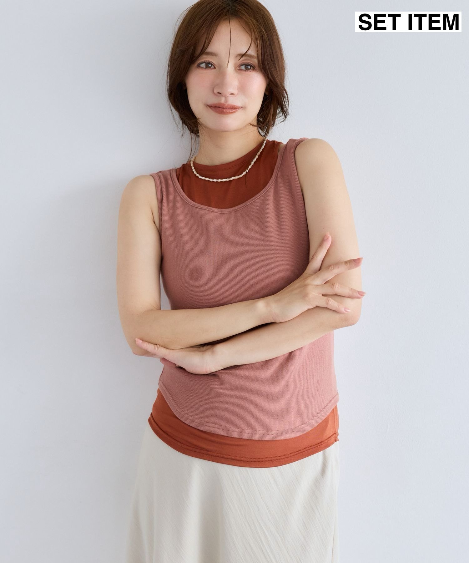 【SALE／60%OFF】mysty woman ノースリレイヤードカットソー ミスティウーマン トップス ノースリーブ・タンクトップ ブラウン ホワイト ブラック