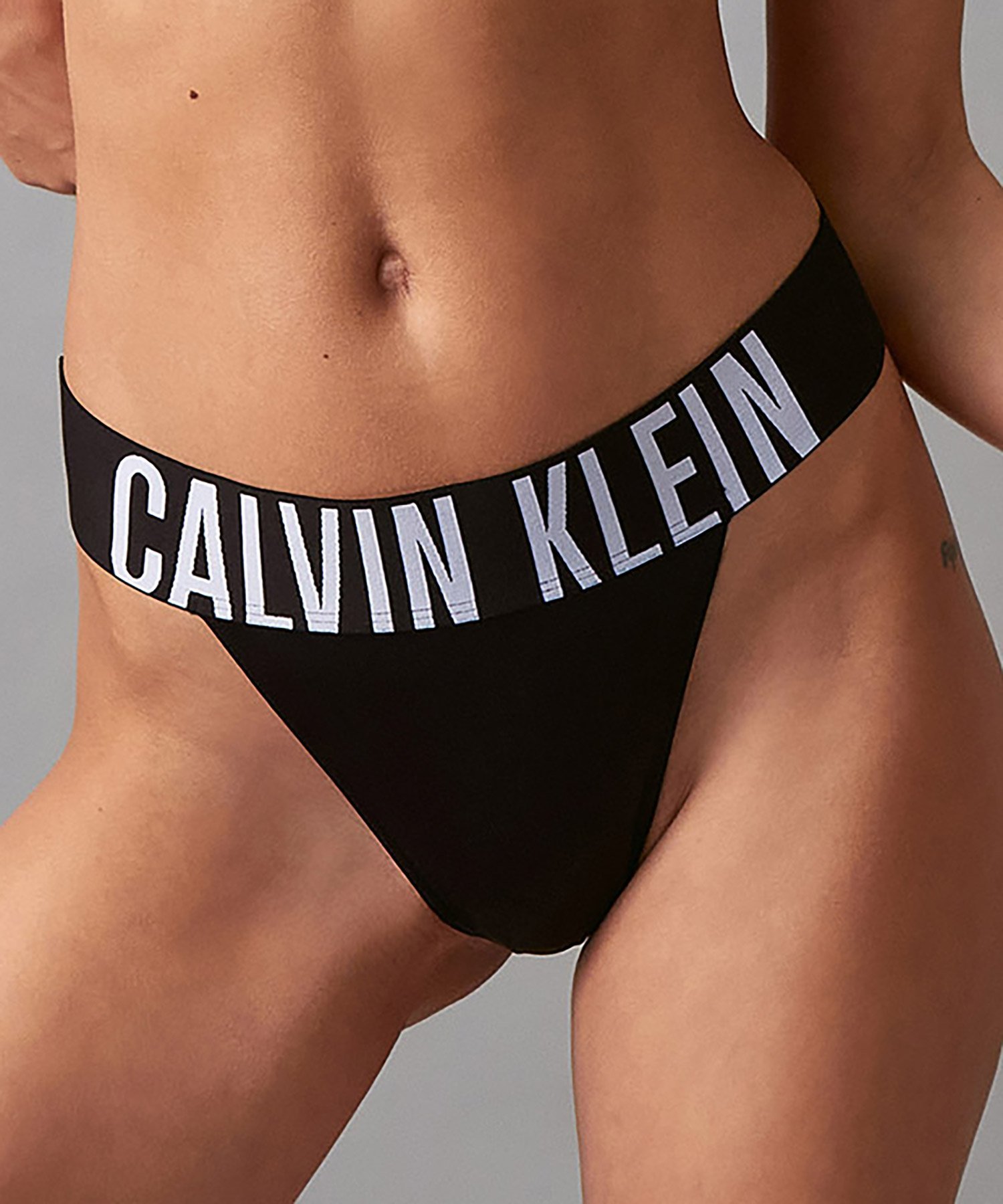 カルバン・クライン Calvin Klein Underwear (W)【公式ショップ】 カルバンクライン INTENSE POWER ハイレグ ソング Calvin Klein Underwear QF7638 カルバン・クライン インナー・ルームウェア ショーツ ブラック ブルー【送料無料】