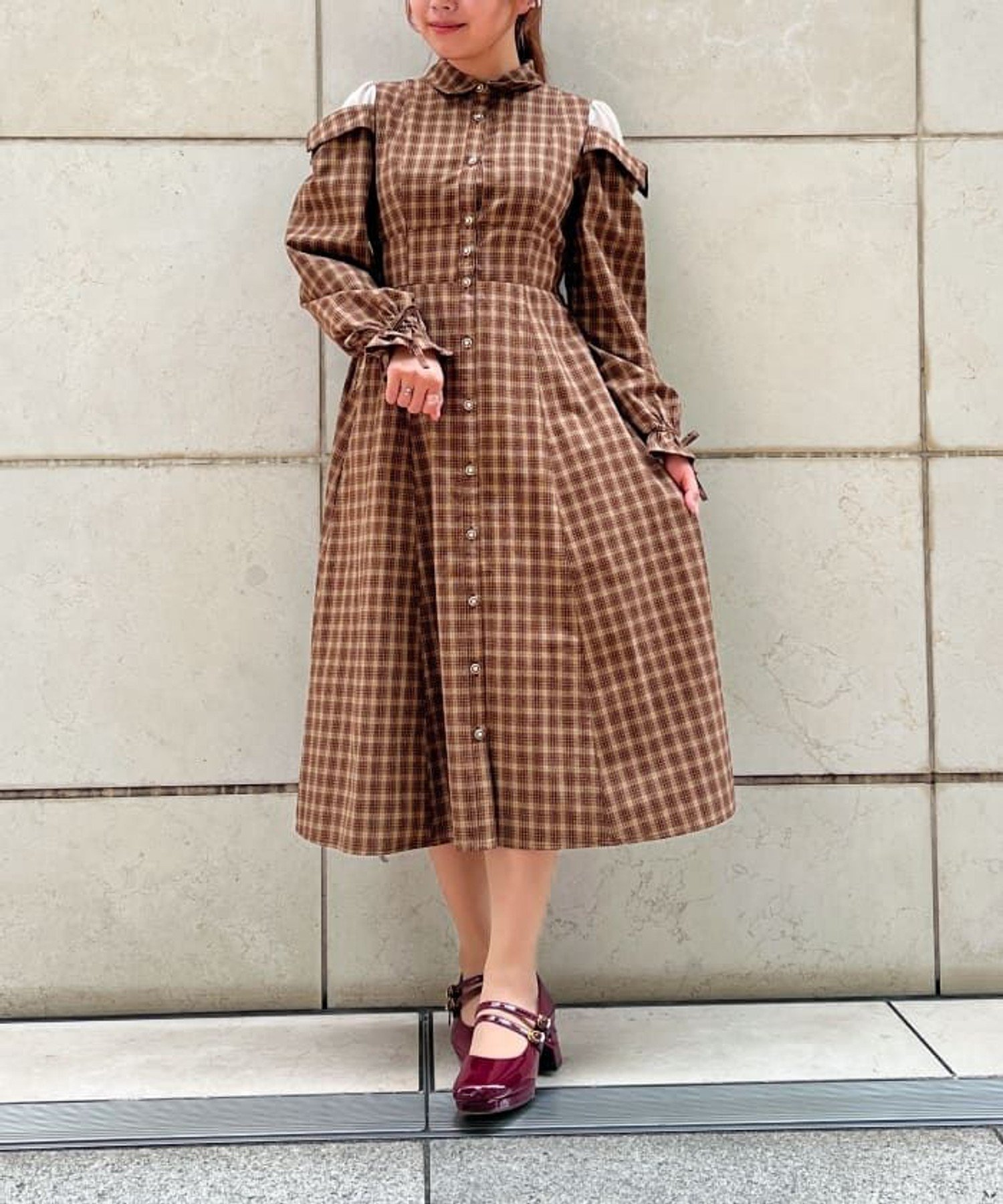 【SALE／16%OFF】axes femme ボリューム袖チェックワンピース アクシーズファム ワンピース・ドレス ワンピース ブラウン グレー【送料無料】のサムネイル