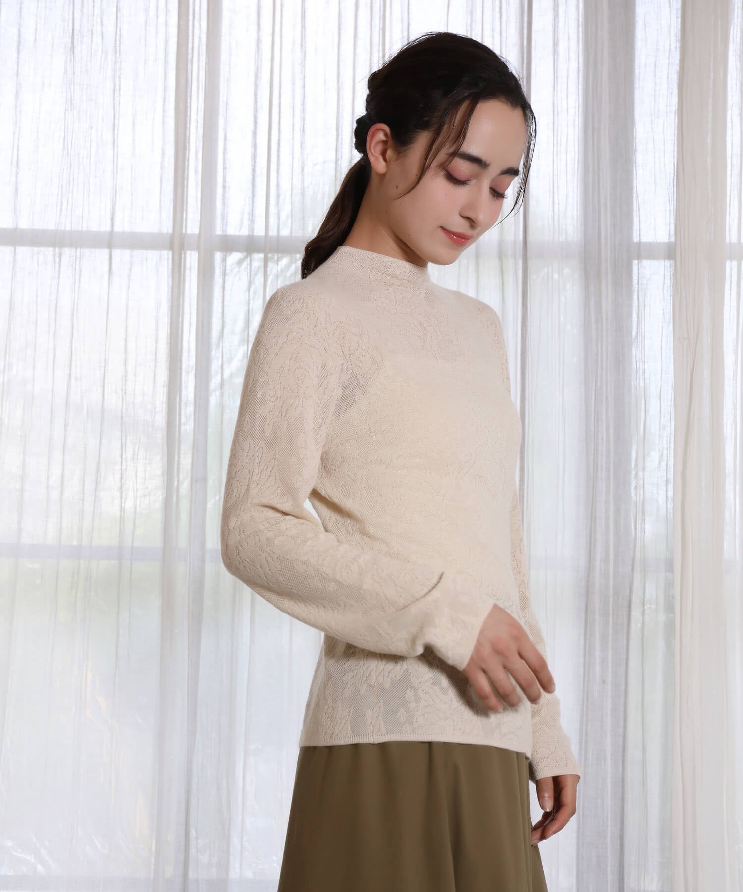 【DECADE CLASSIC】花柄レース 長袖トップス ディケイドクラシック トップス カットソー・Tシャツ ベージュ ブラック グレー