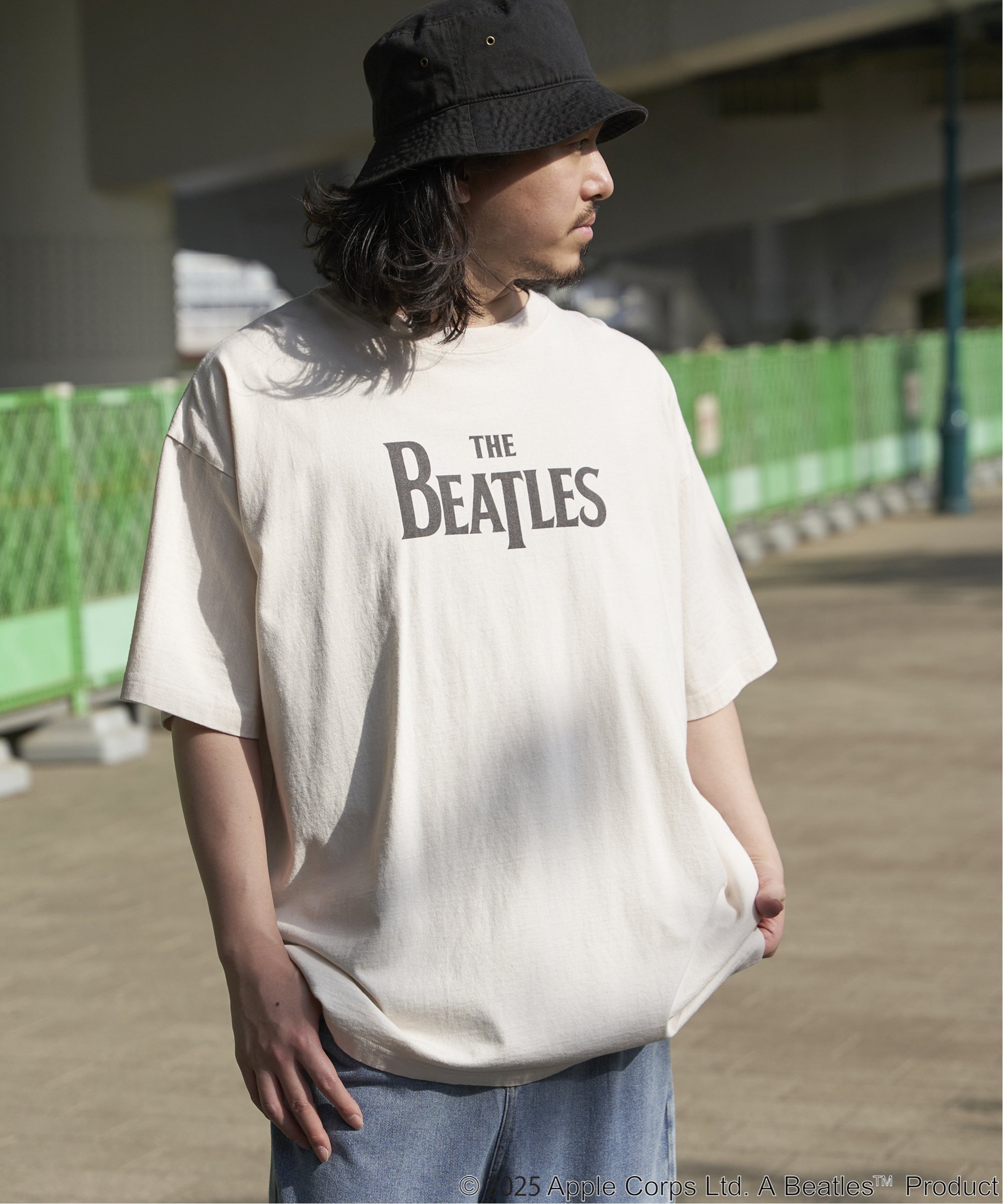 VENCE share style MENs THE BEATLES ザ ビートルズ ロゴピグメントTシャツ ヴァンス エクスチェンジ トップス カットソー・Tシャツ ホワイト ブラック