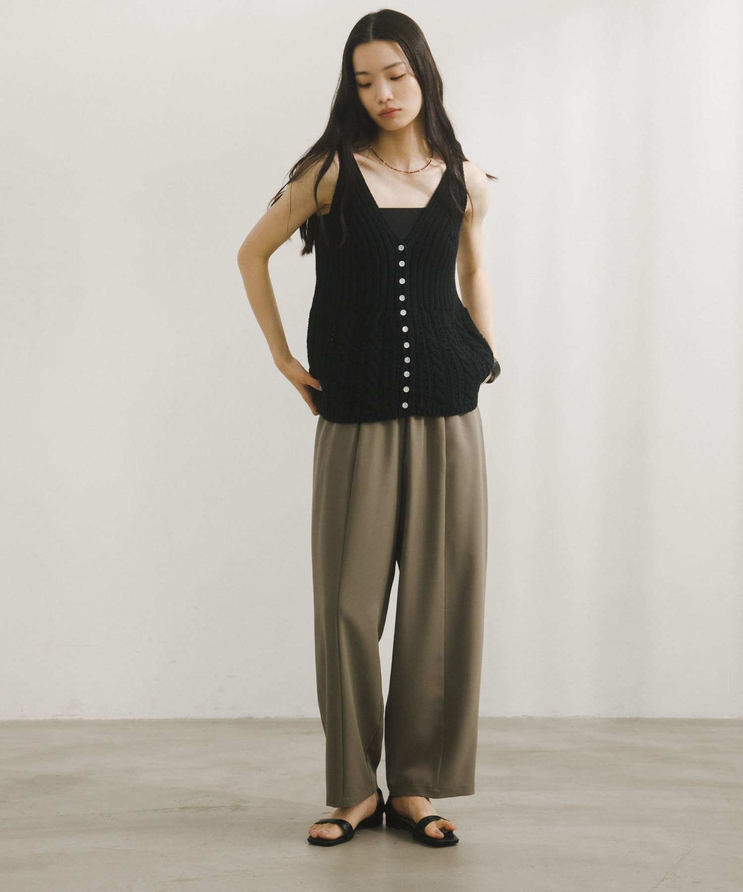 Cocoon Easy Pants アーバンリサーチドアーズ パンツ その他のパンツ ベージュ グリーン