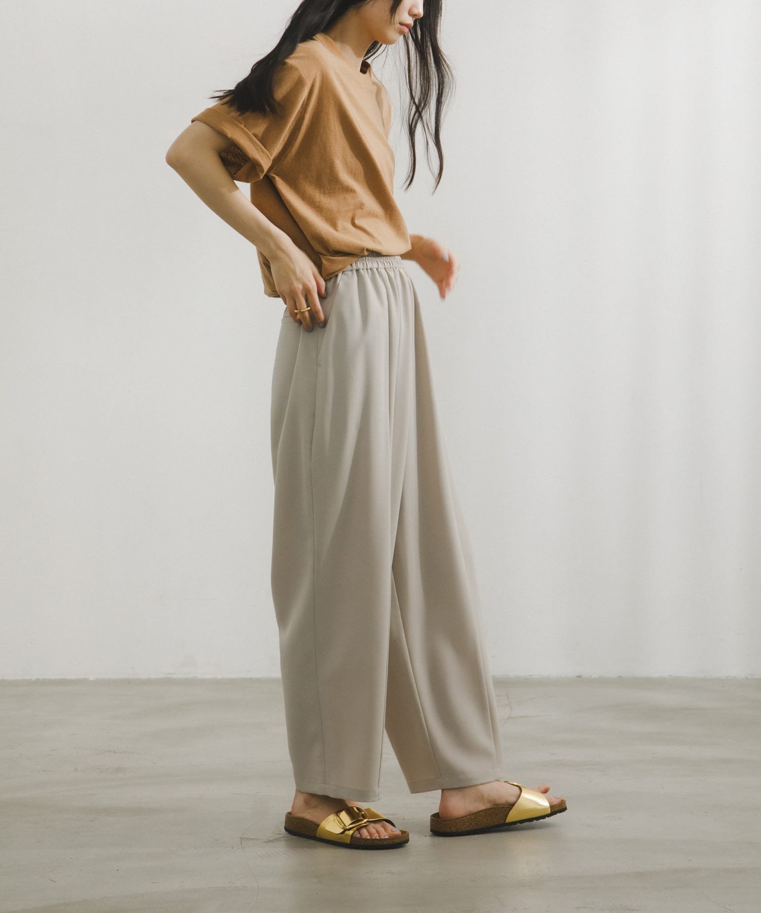 Cocoon Easy Pants アーバンリサーチドアーズ パンツ その他のパンツ ベージュ グリーン