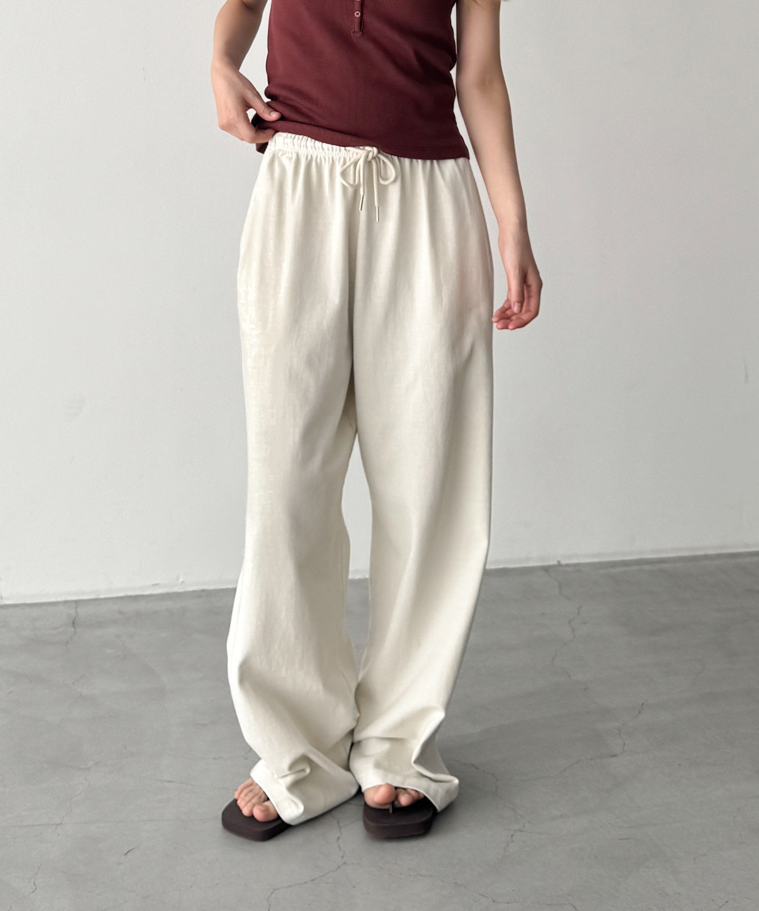 Lakey Park Lakey Park ピグメントスウェットパンツ キャナルジーン パンツ ジャージ・スウェットパンツ ベージュ ブルー