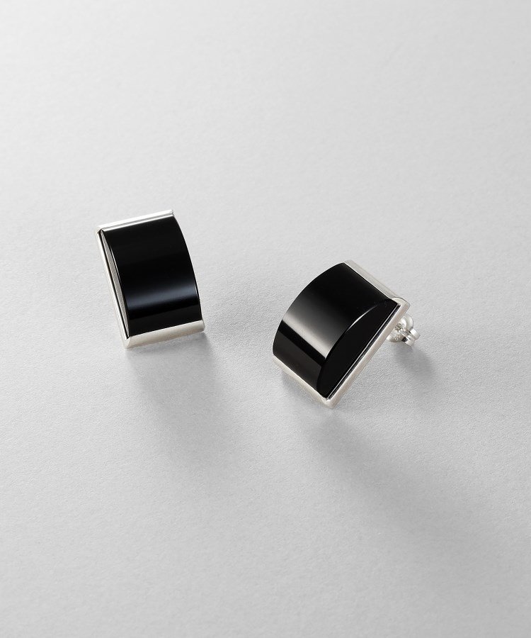 COCOSHNIK ONKITSCH シルバー オニキス バフトップカットピアス ココシュニック オンキッチュ アクセサリー・腕時計 ピアス シルバー【送料無料】