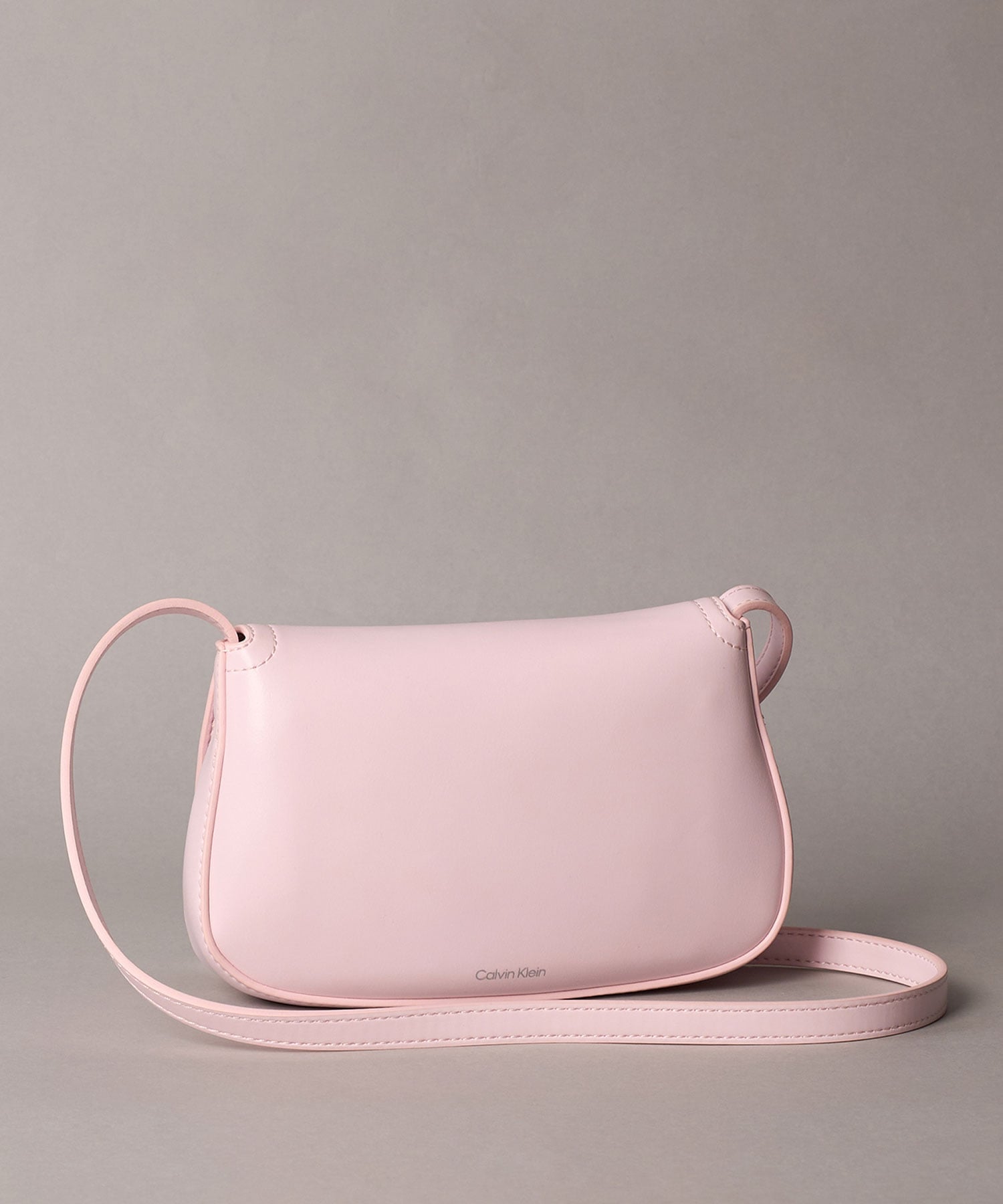 Calvin Klein Jeans Accessory (W)【公式ショップ】 カルバンクライン クロスボディバッグ - CKフラップカメラバッグ Calvin Klein Jeans Accessory 4F3421G カルバン・クライン バッグ ショルダーバッグ ピンク ブラック【送料無料】